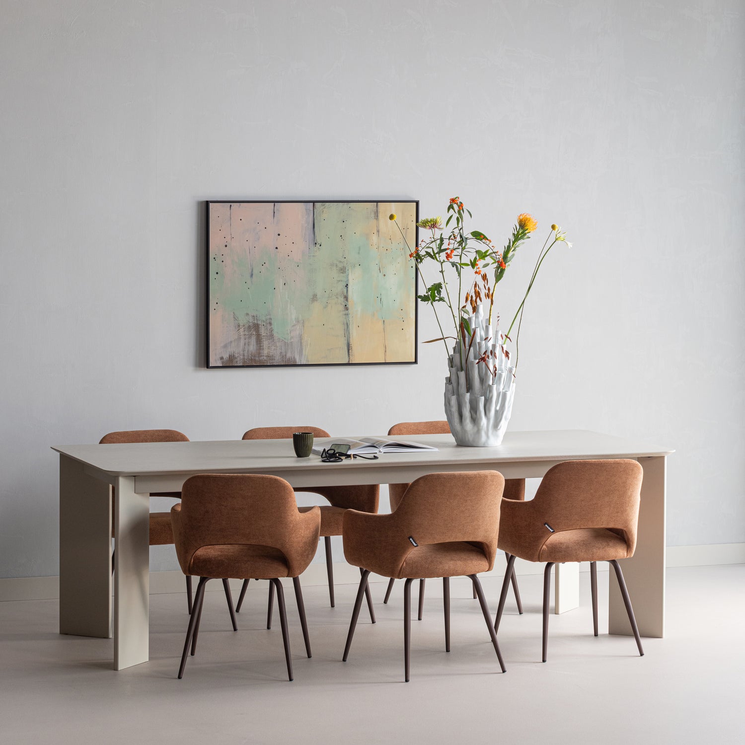 377862-DG__374076-B_01_SF_FQ_Tablo_eettafel_afgerond_240x100cm_dakagrau_Jenny_vierkant.jpg?auto=webp&format=png&width=1500&height=1500