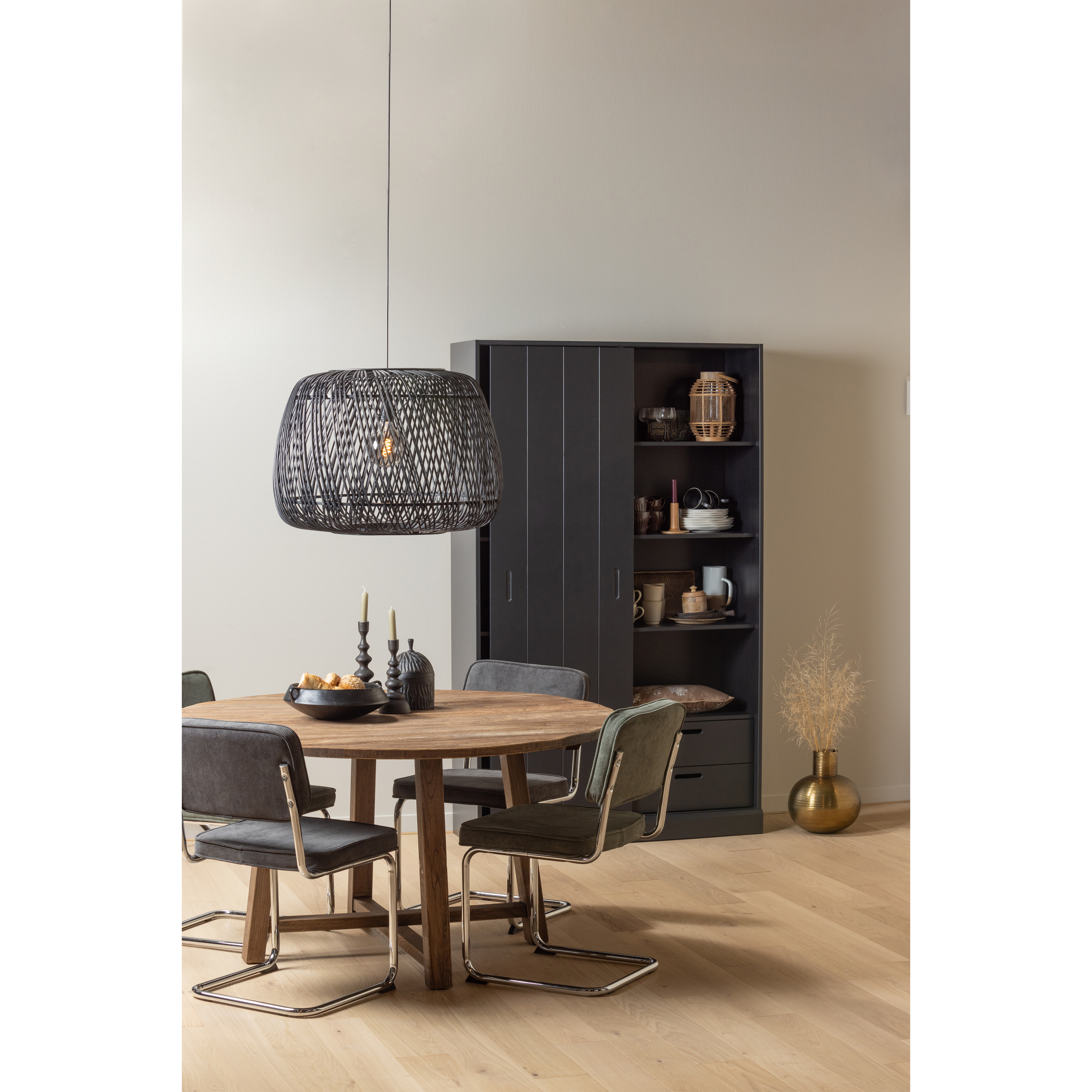 200329-N-200321-A-200321-G-377149-Z-373661-Z-02_SF_BL_Pampus_eettafel_Corduroy_ribcord_antraciet_groen.jpg?auto=webp&format=png&width=1500&height=1500