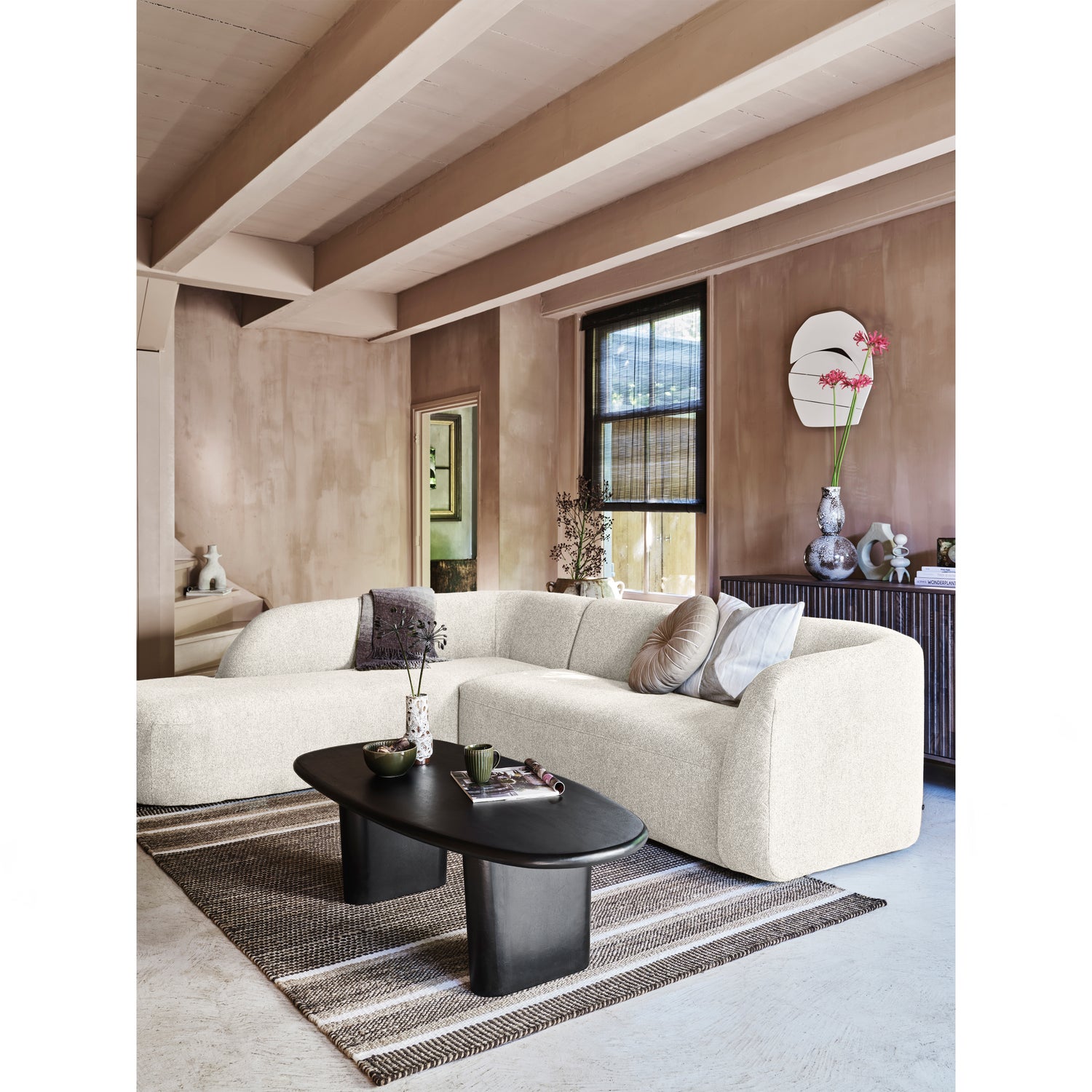 801250-P-373471-E-200348-Z-02_SF_BL_Sloping_hoekbank_links_pearl_Gravure_new_dressoir_Dirck_PS.jpg?auto=webp&format=png&width=1500&height=1500