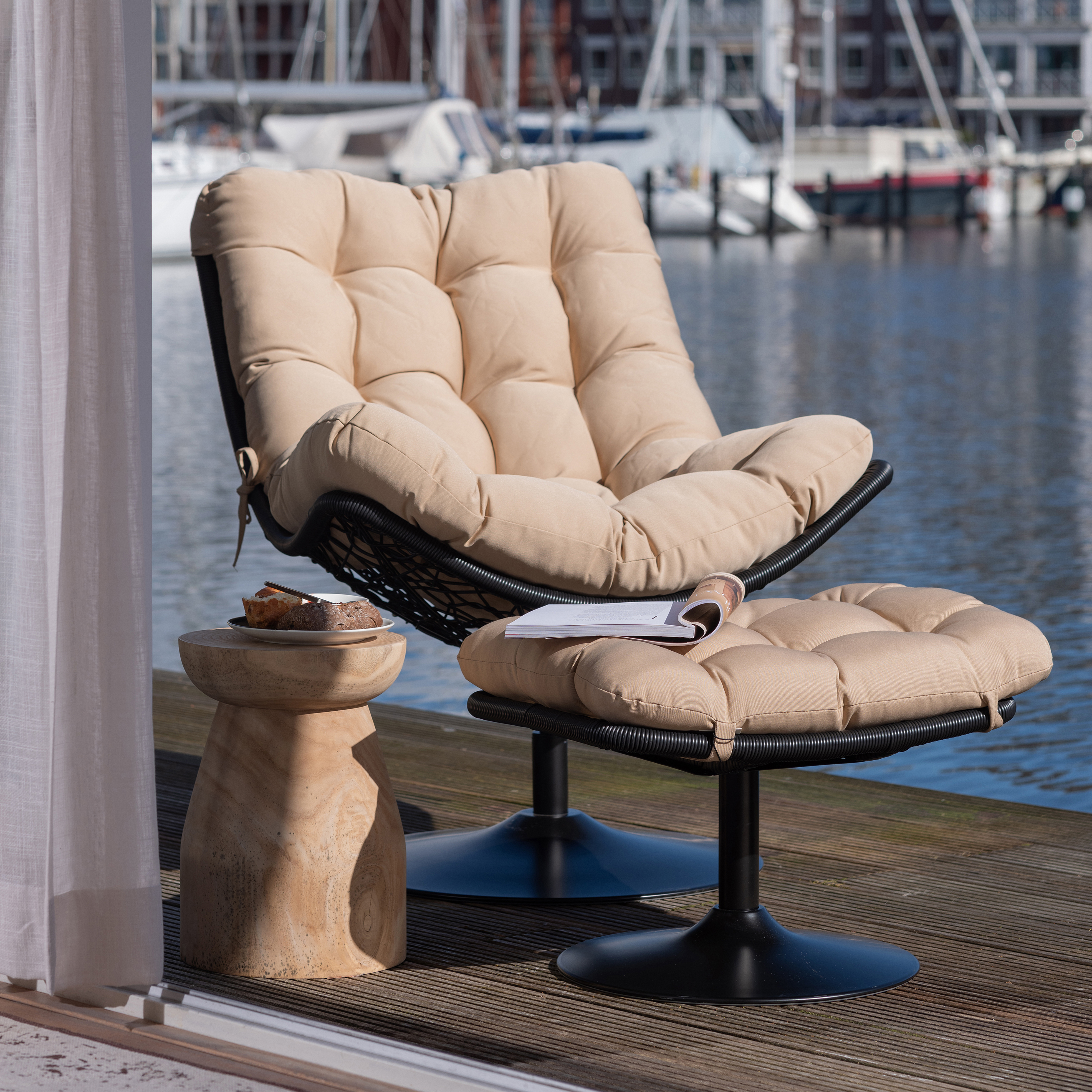 373516-Z-373518-Z-377151-N-01_SF_FA_Vive_draaifauteuil_Vive_hocker_Bink_VIERKANT.jpg?auto=webp&format=png&width=1500&height=1500