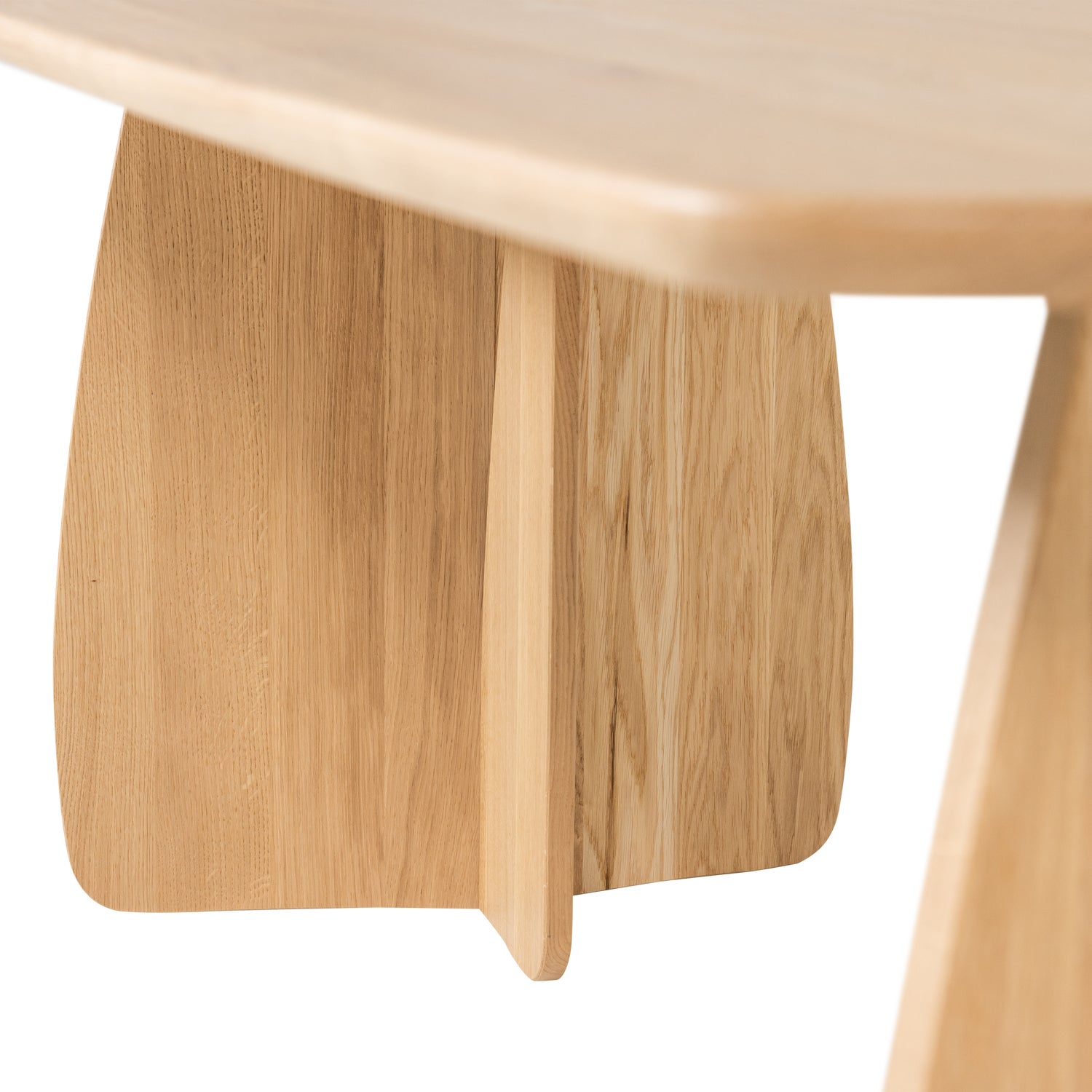 377928-N__377929-N__377930-N_02_VS_FQ_Veere_Oakline_curve_eettafel_180x100cm_200x100cm_220x100cm_mystic_naturel_detail.png?auto=webp&format=png&width=1500&height=1500