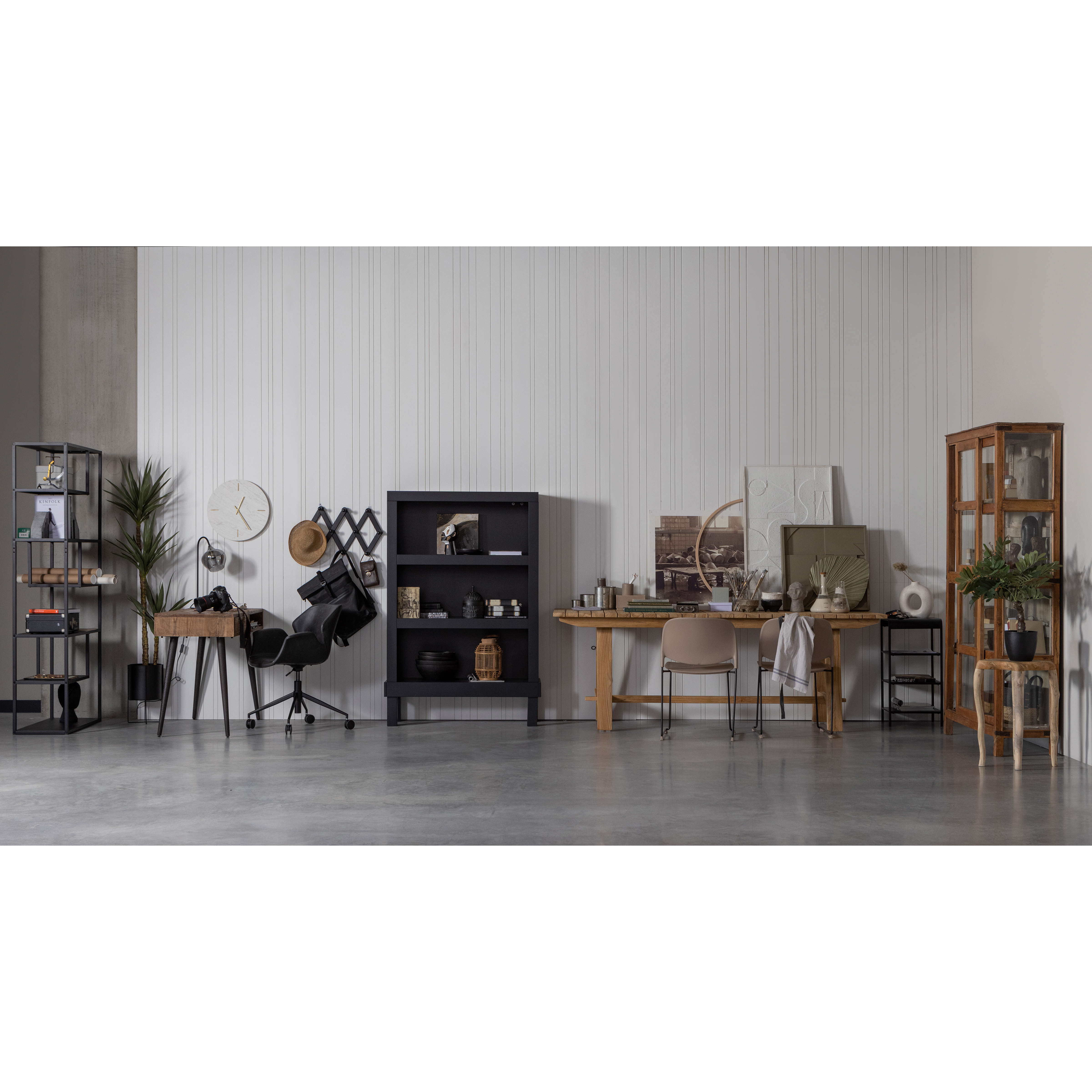 375465-Z-200322-N-200182-Z-377174-N-377170-N-377234-Z-02_SF_BL_Teun_rek_Maddox_bureau_Bonk_kast_tafel_Morton_Gus_Mirza_kastje.jpg?auto=webp&format=png&width=1500&height=1500