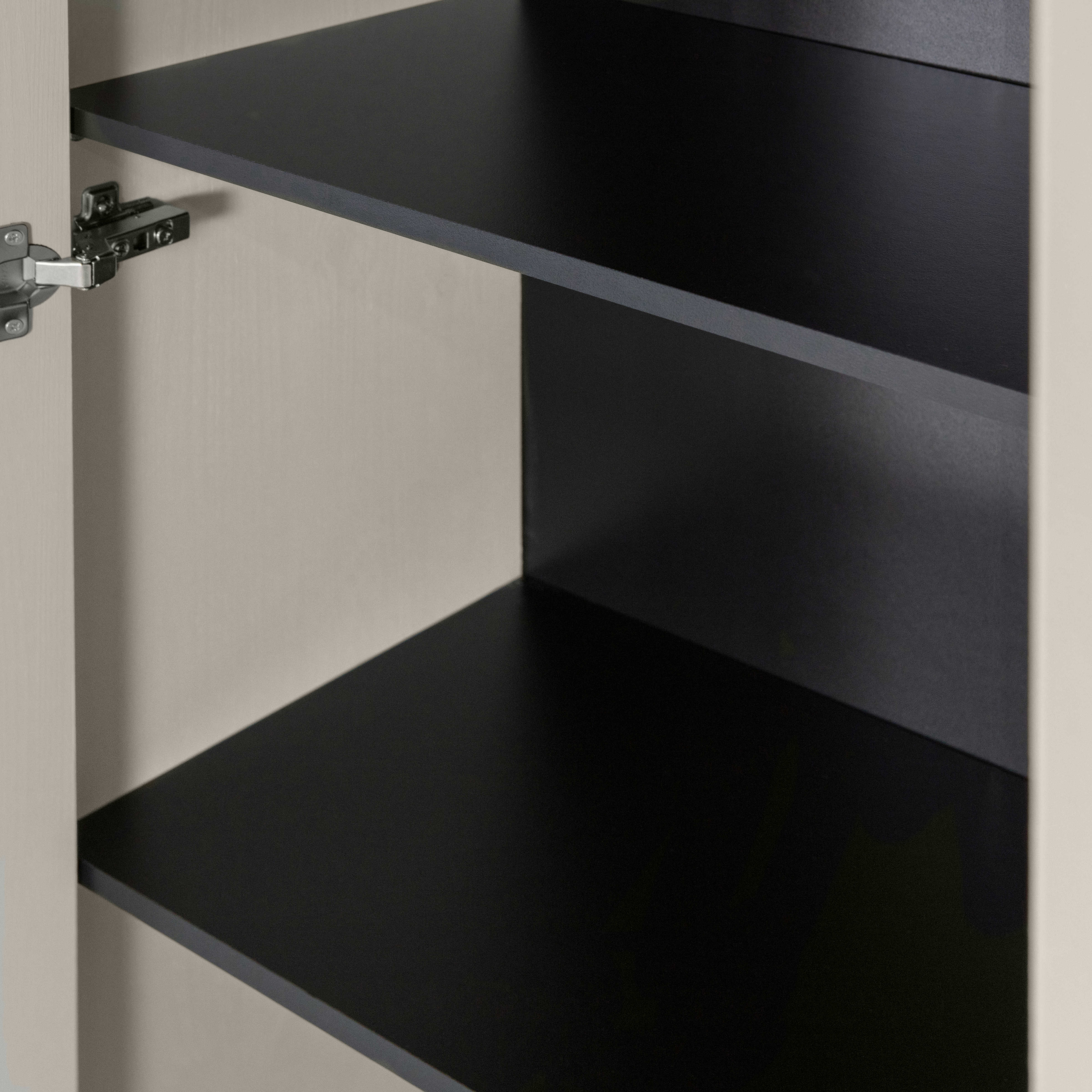 373384-D-01_VS_WS_Silas_hoge_kast_grenen_dust_detail.jpg?auto=webp&format=png&width=1500&height=1500