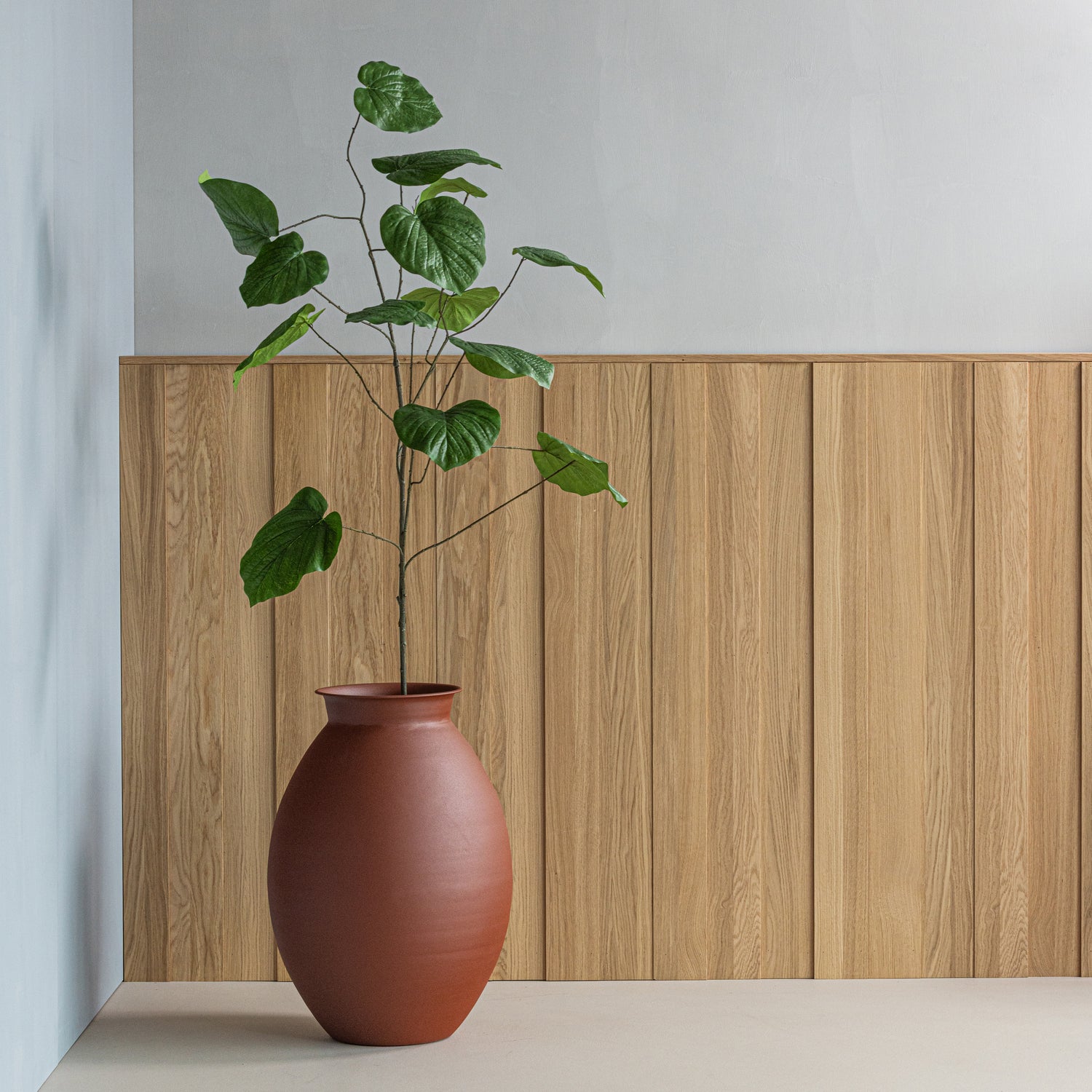 377938-B_01_SF_Caro_vaas_XXL_metaal_bruin_vierkant.jpg?auto=webp&format=png&width=1500&height=1500