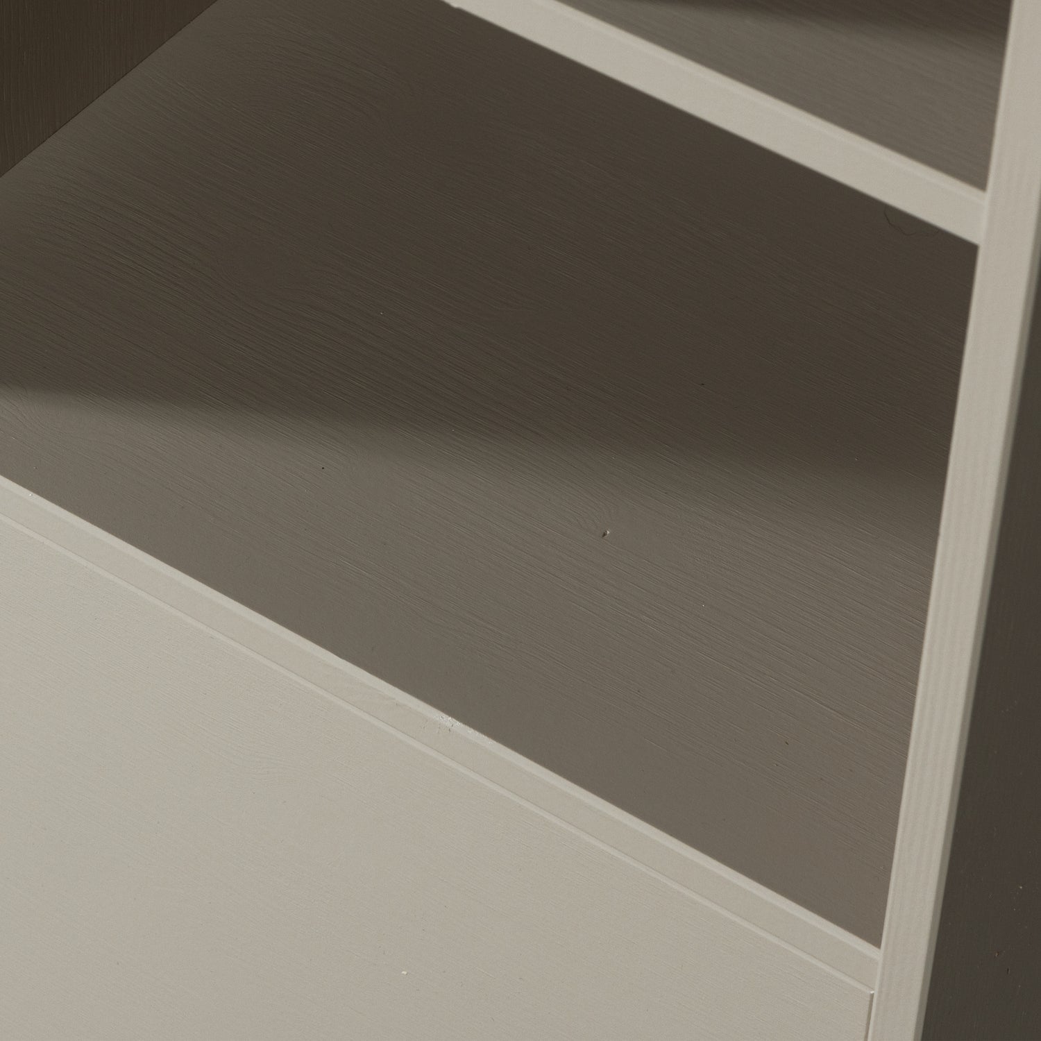 400531-D-01_VS_VT_Settle_down_opbergkast_108cm_grenen_dust_detail.png?auto=webp&format=png&width=1500&height=1500