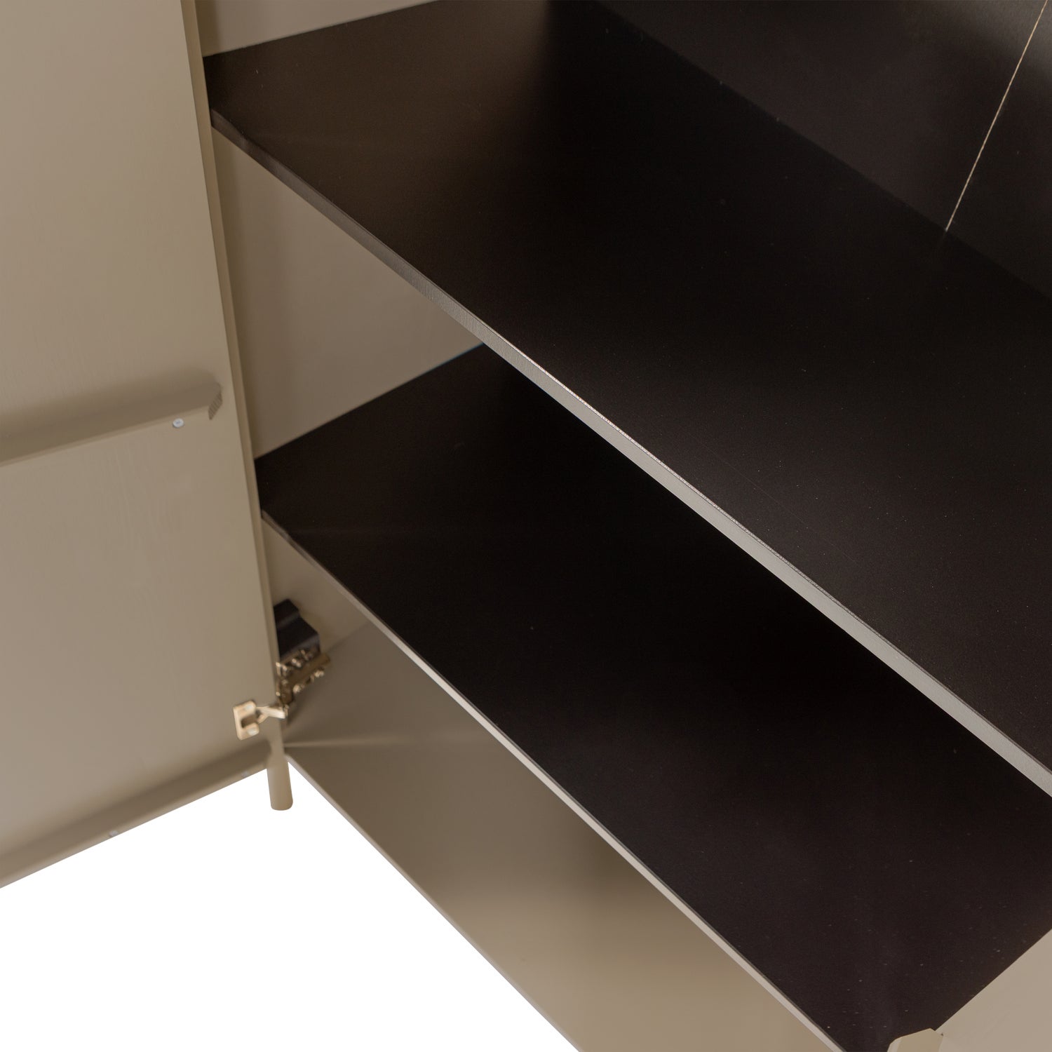 377692-MD-02_VS_WP_Gunnar_2-deurs_kast_grenen_mud_C2.png?auto=webp&format=png&width=1500&height=1500