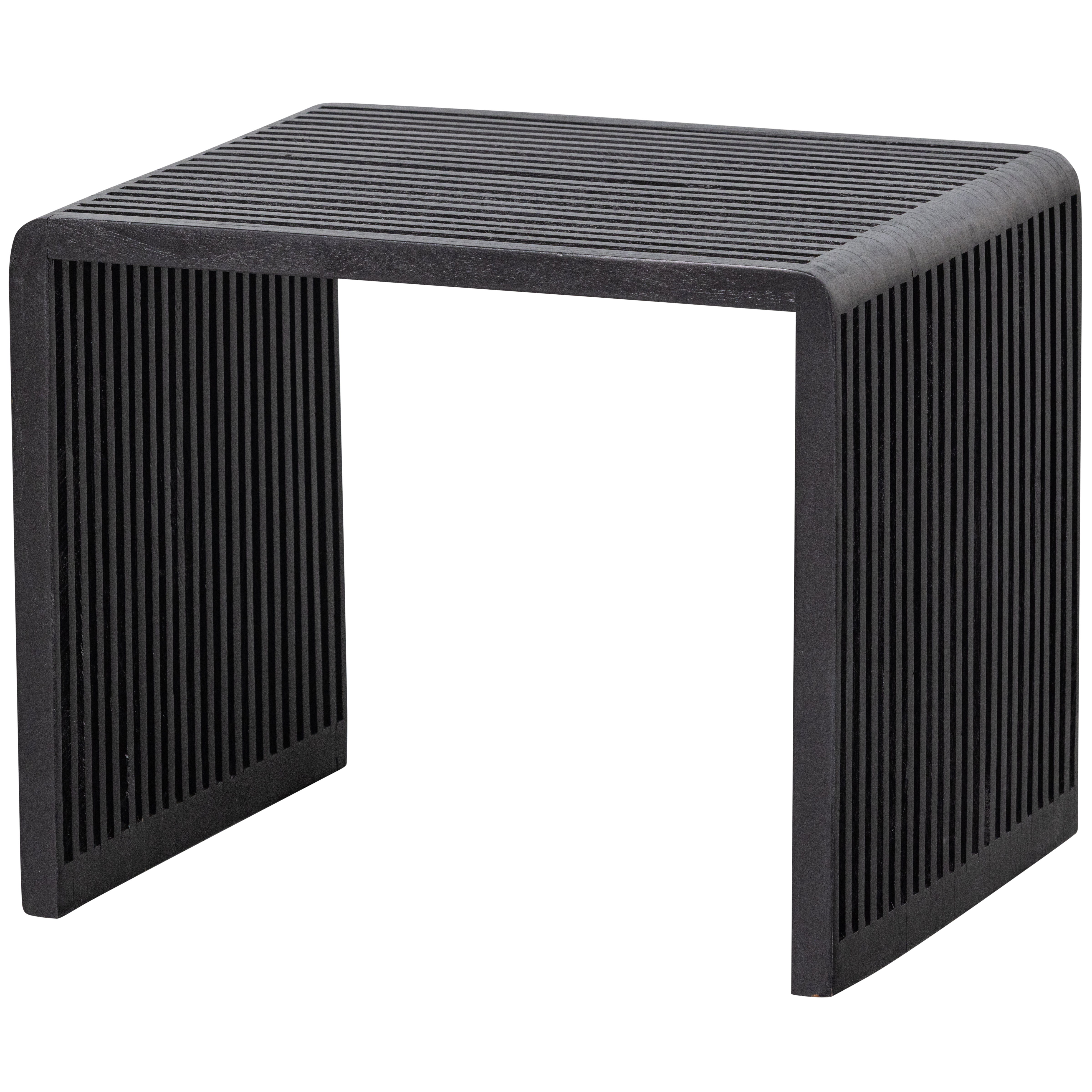 374017-Z-04_VS_WE_Set_van_2_Willa_bijzettafels_recycled_teak_zwart.png?auto=webp&format=png&width=1500&height=1500