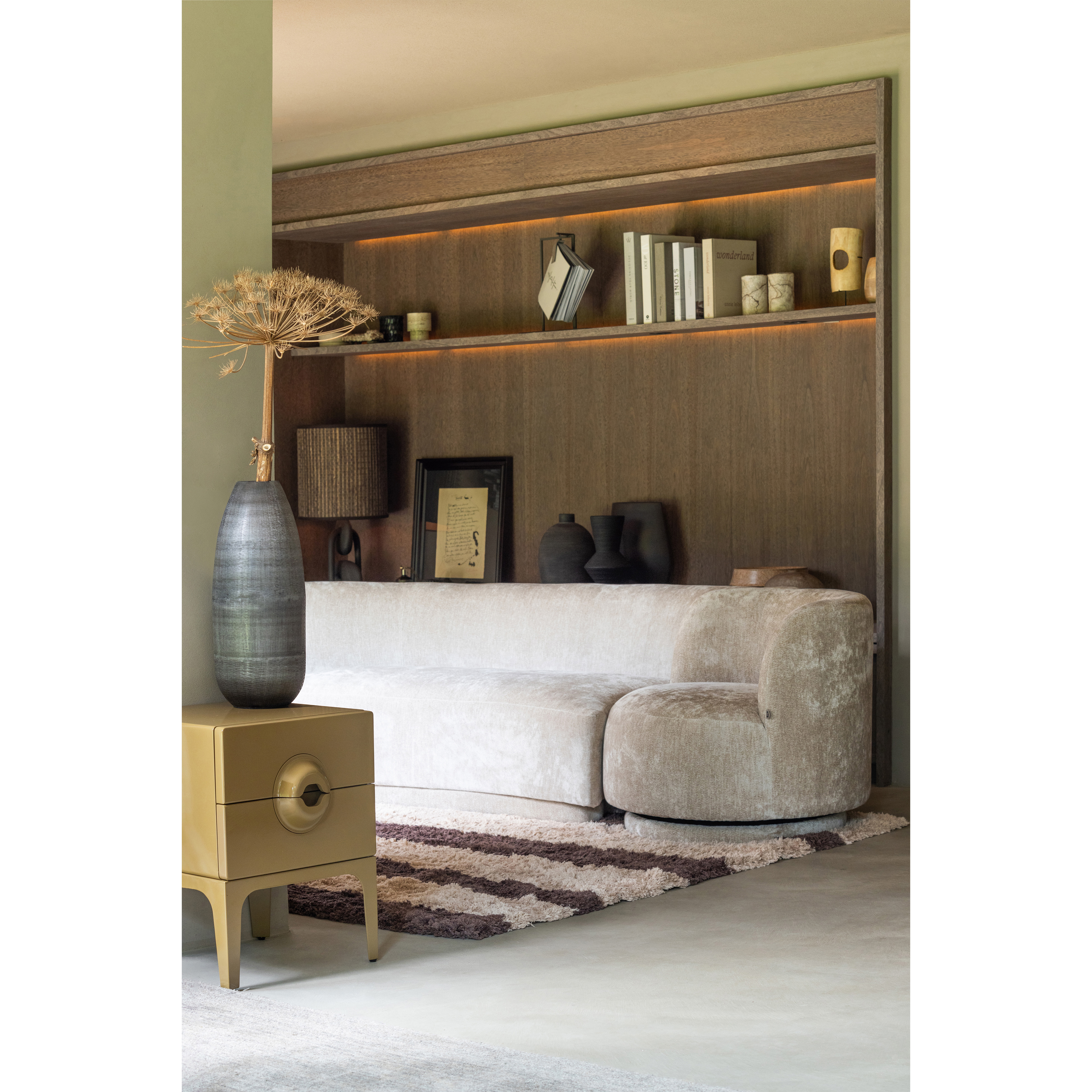 375095-H-375070-B-801447-N-01_SF_BPH_WE_Merge_nachtkastje__Fafa_vloerkleed_Combi_popular.jpg?auto=webp&format=png&width=1500&height=1500