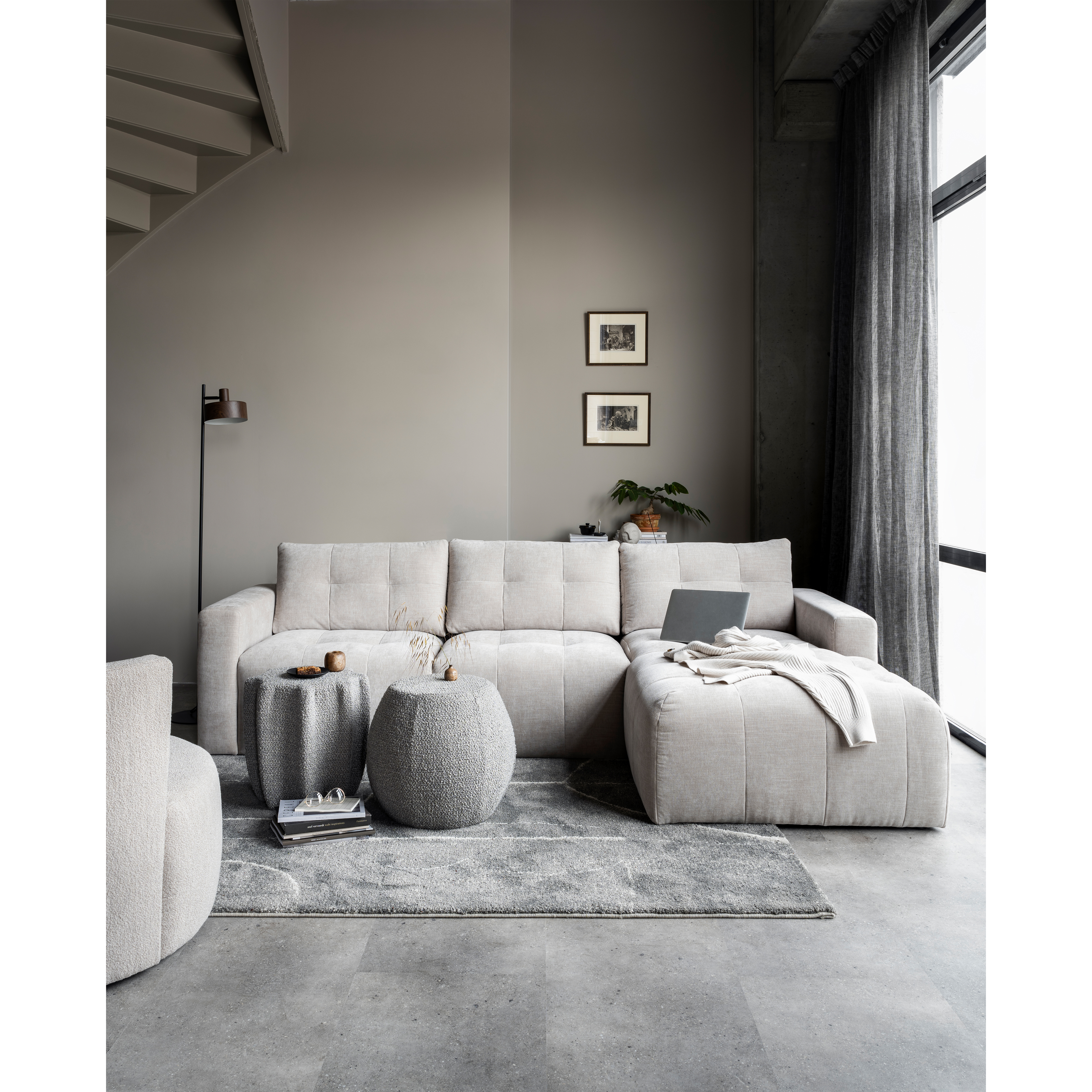 400441-G-400440-G-400460-Z-02_SF_VT_Bubble_poef_Soft_star_Bar_chaise_longue.jpg?auto=webp&format=png&width=1500&height=1500