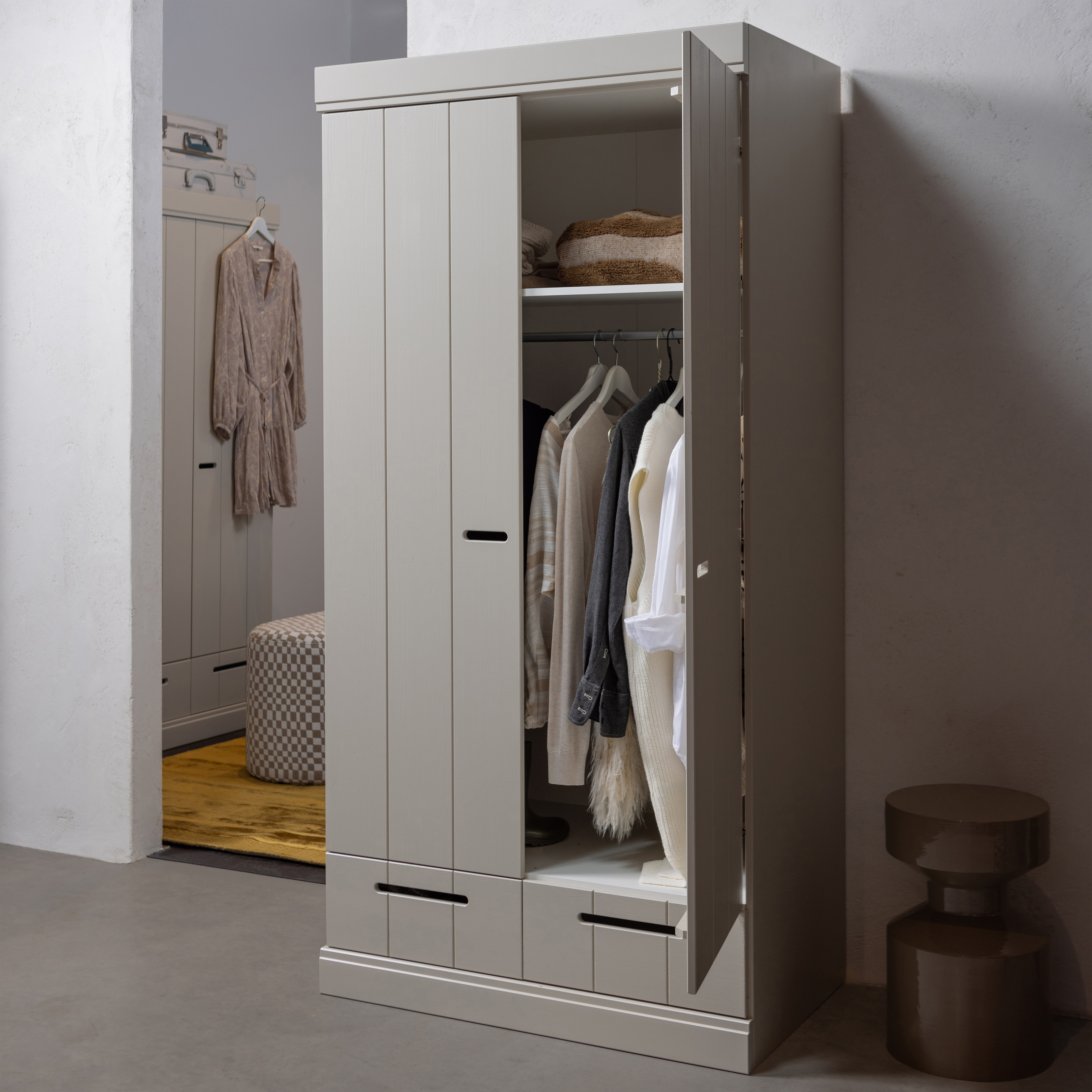 360302-D-02_SF_FA_Connect_2-deurs_kledingkast_lades_dust_vierkant.jpg?auto=webp&format=png&width=1500&height=1500