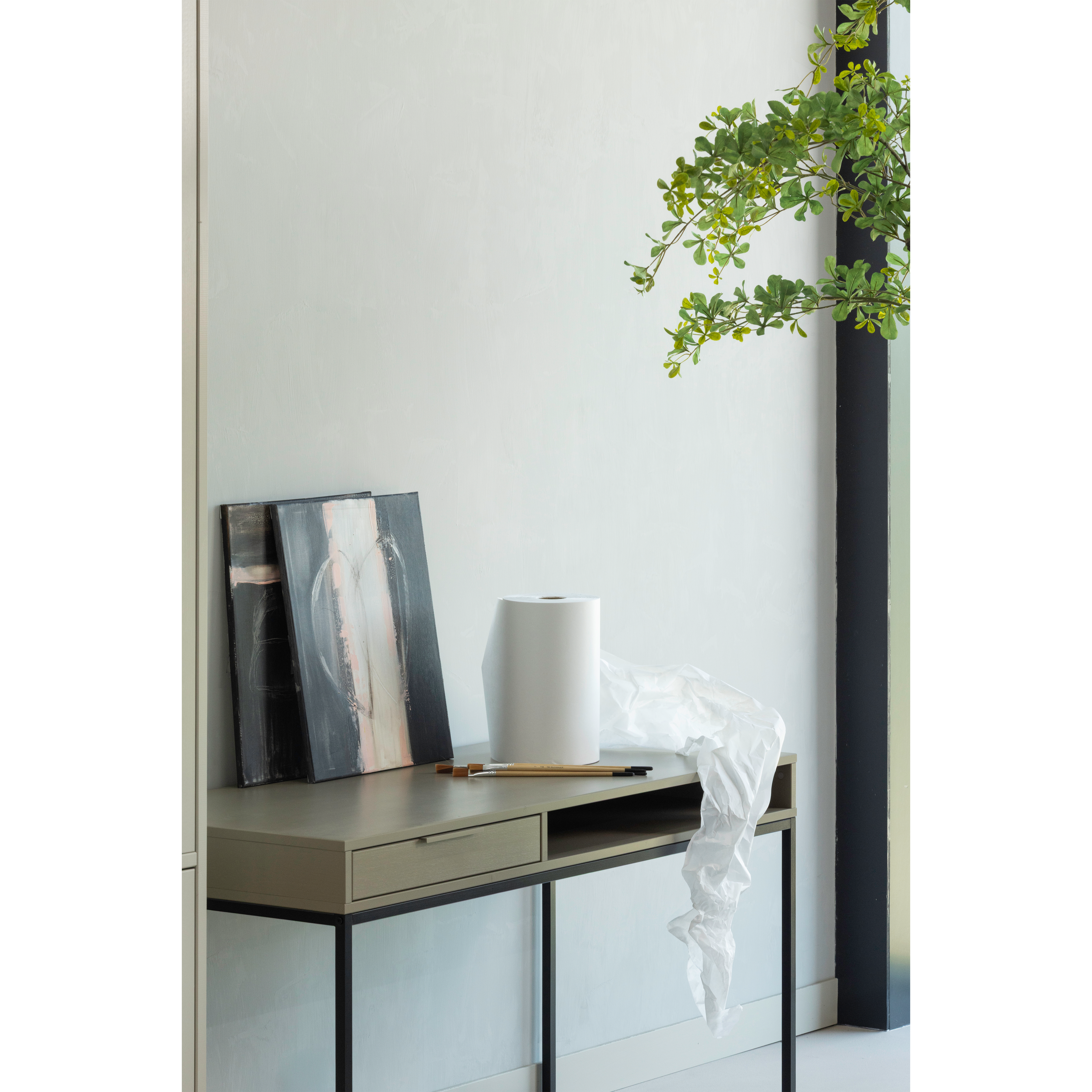 373898-M-01_SF_ES_Nore_bureau_grenen_mud_detail.png?auto=webp&format=png&width=1500&height=1500