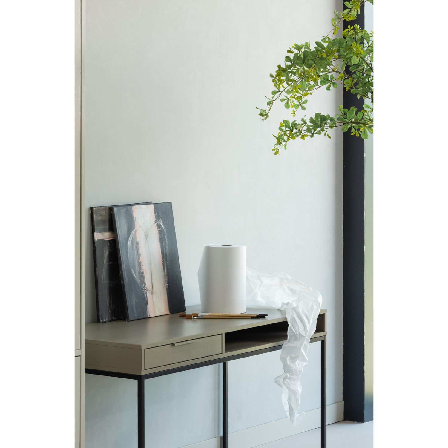 373898-M-01_SF_ES_Nore_bureau_grenen_mud_detail.png?auto=webp&format=png&width=1500&height=1500