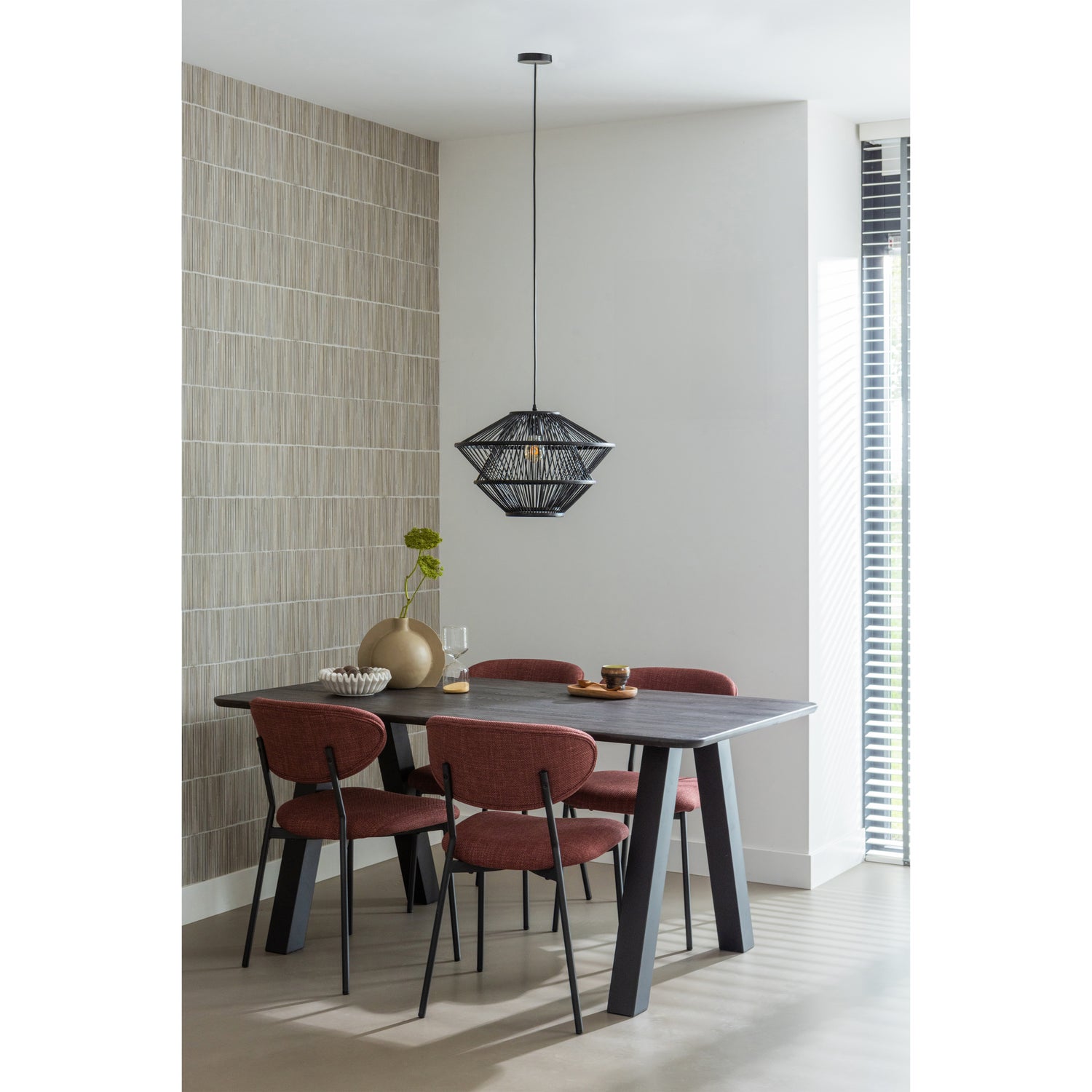 TB-AR-VL24-1190x0790-376012-374072-R-01_SF_FA_Tafelblad_afgerond_vingerlas_120x80cm_mystic_brown_Utrecht_poot_Kjeld.jpg?auto=webp&format=png&width=1500&height=1500