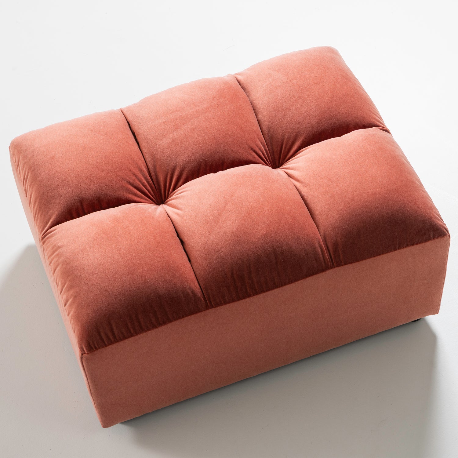 200429-FB-02_SF_Allure_hocker_gewassen_fluweel_blush_vierkant.png?auto=webp&format=png&width=1500&height=1500