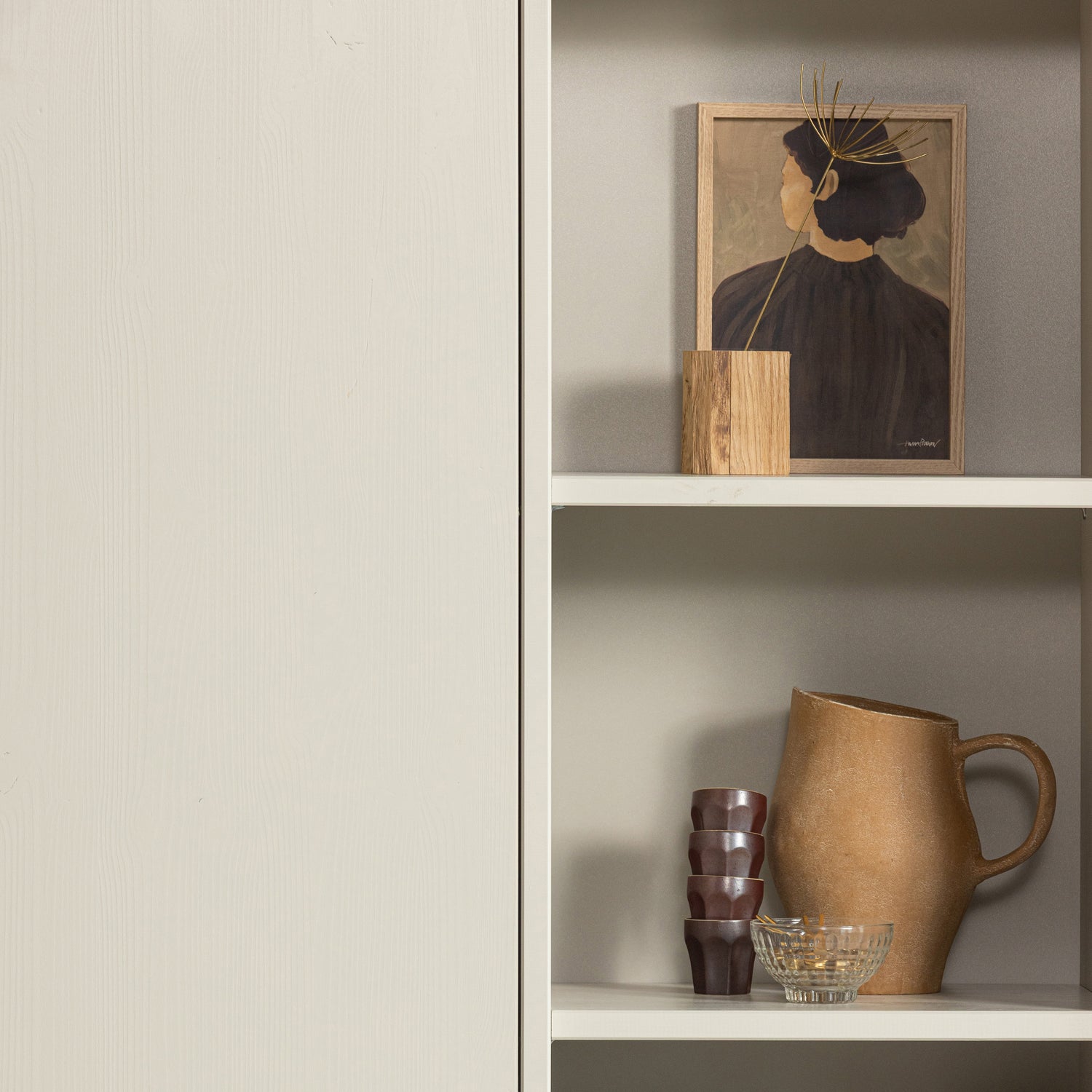 377545-Z_01_SF_ES_Valerie_vaas_aluminium_zand.jpg?auto=webp&format=png&width=1500&height=1500