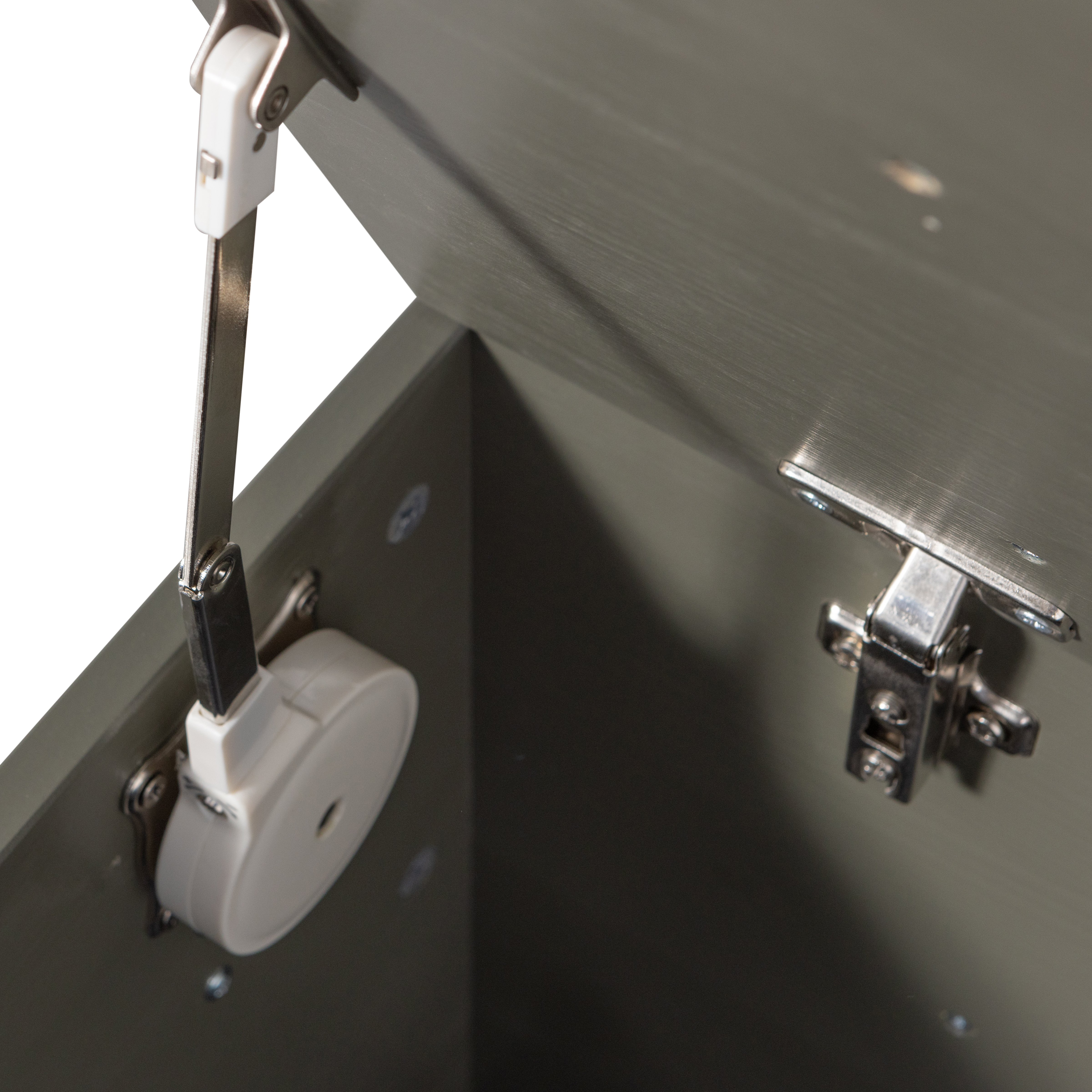 374068-F-03_VS_WE_Bobby_opbergkist_grenen_forest_detail.png?auto=webp&format=png&width=1500&height=1500