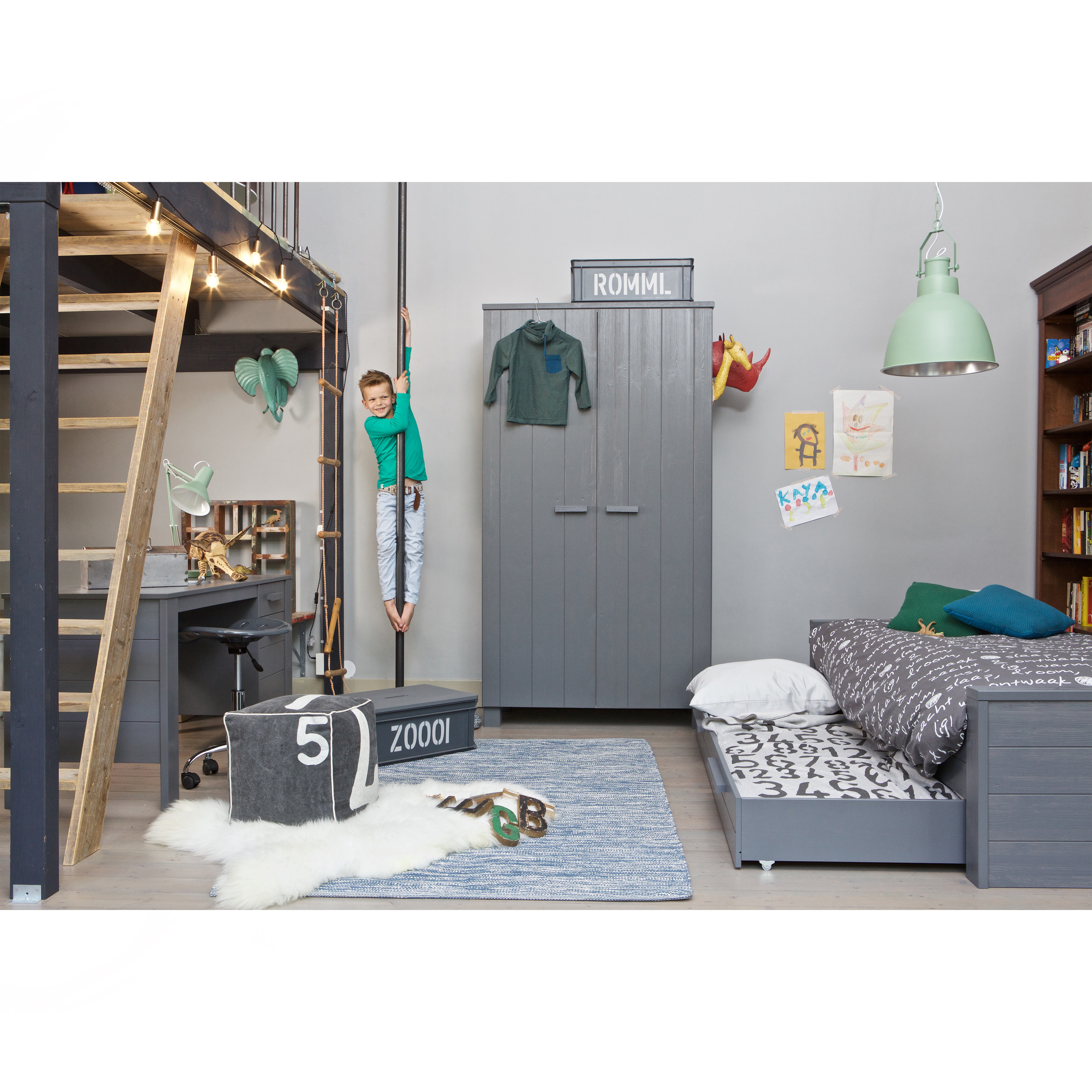 365558-GBS-365568-GBS-365556-GBS-365557-GBS-372214-375748-G-376091-W-02_SF_Dennis_Zoooi_Romml_Schapenvacht_Dice_imago.jpg?auto=webp&format=png&width=1500&height=1500