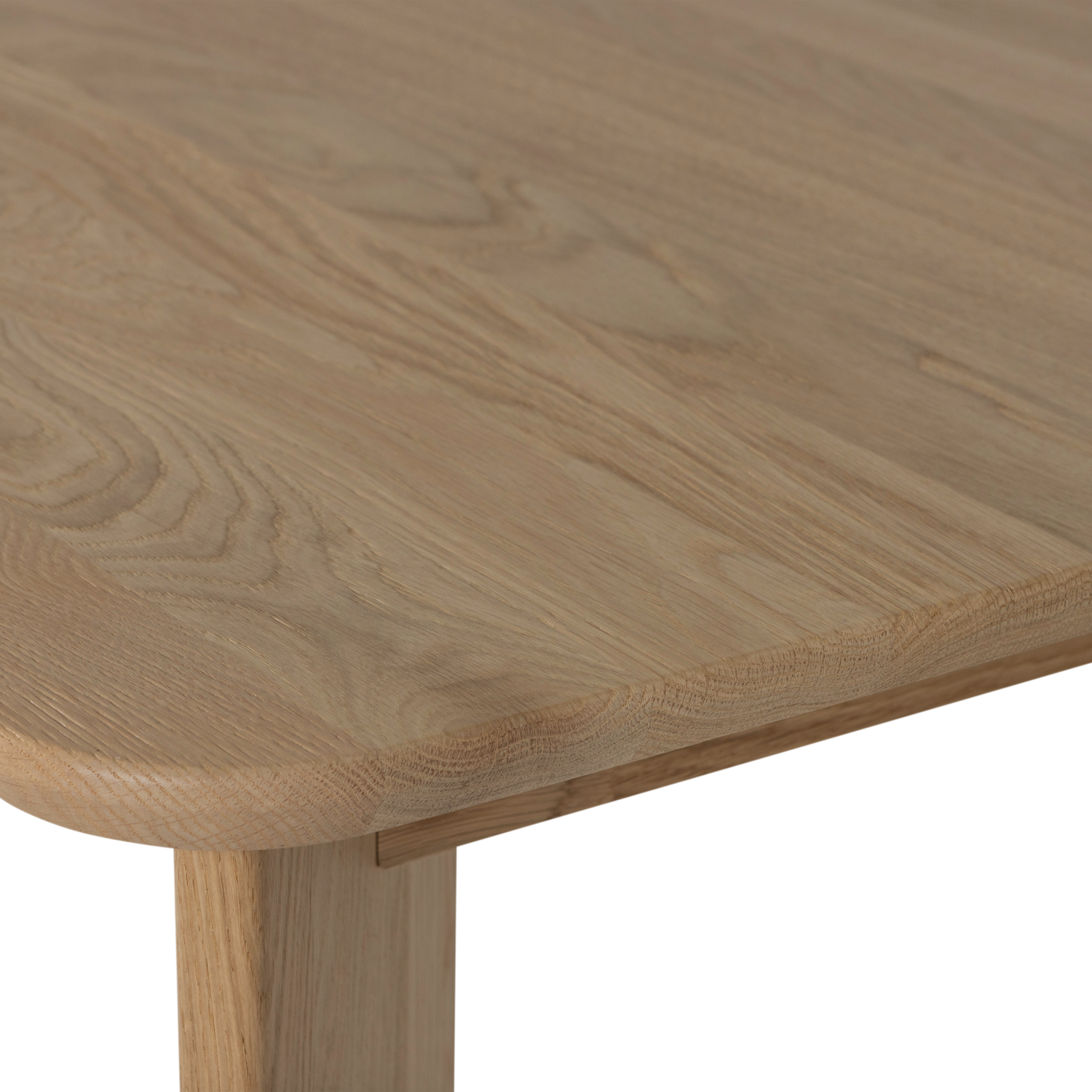 377747-TP__377746-TP_01_VS_WP_Tablo_eettafel_afgerond_eiken_transparant_detail.png?auto=webp&format=png&width=1500&height=1500