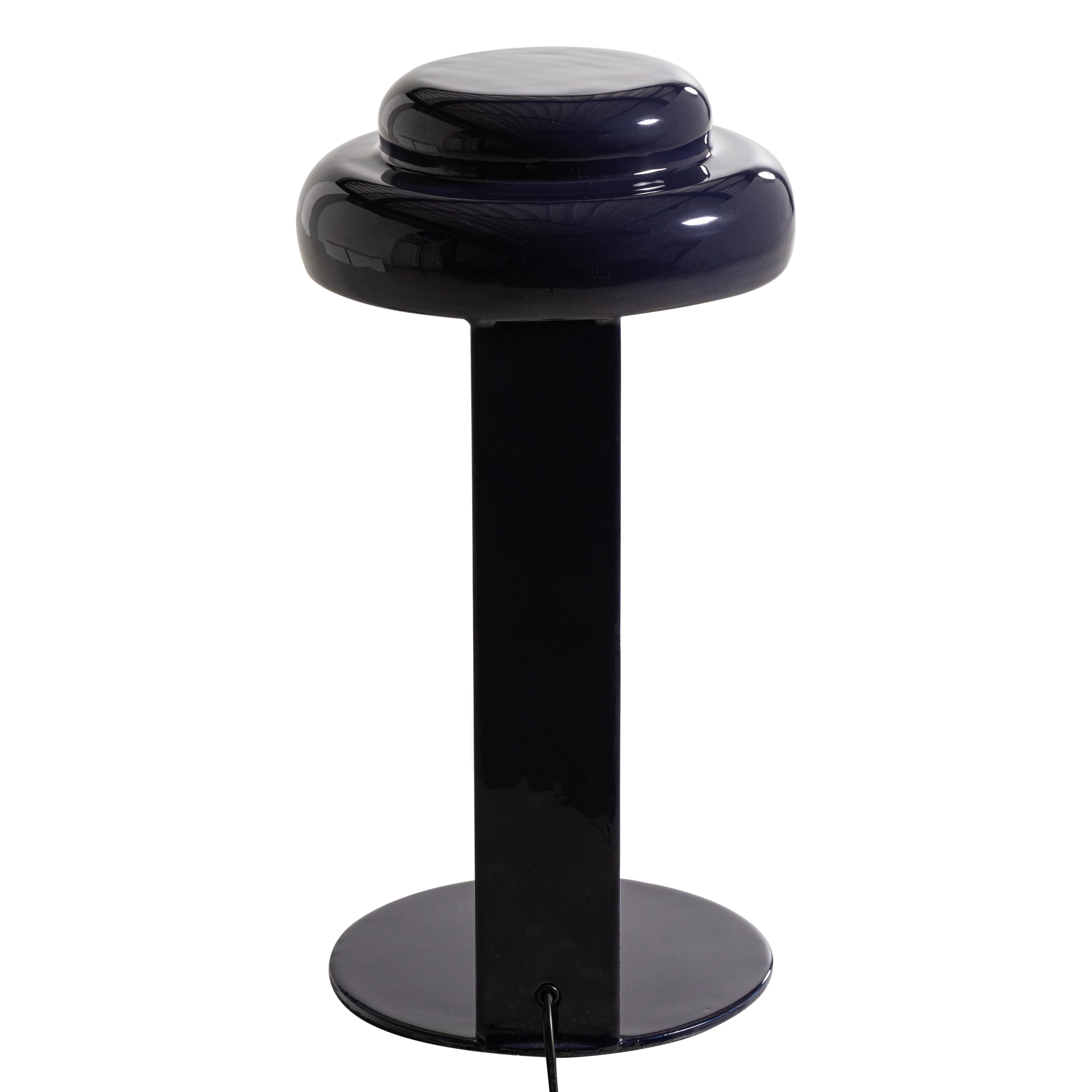 378014-C_04_VS_Rassy_tafellamp_metaal_hoogglans_donkerblauw_B1.png?auto=webp&format=png&width=1500&height=1500