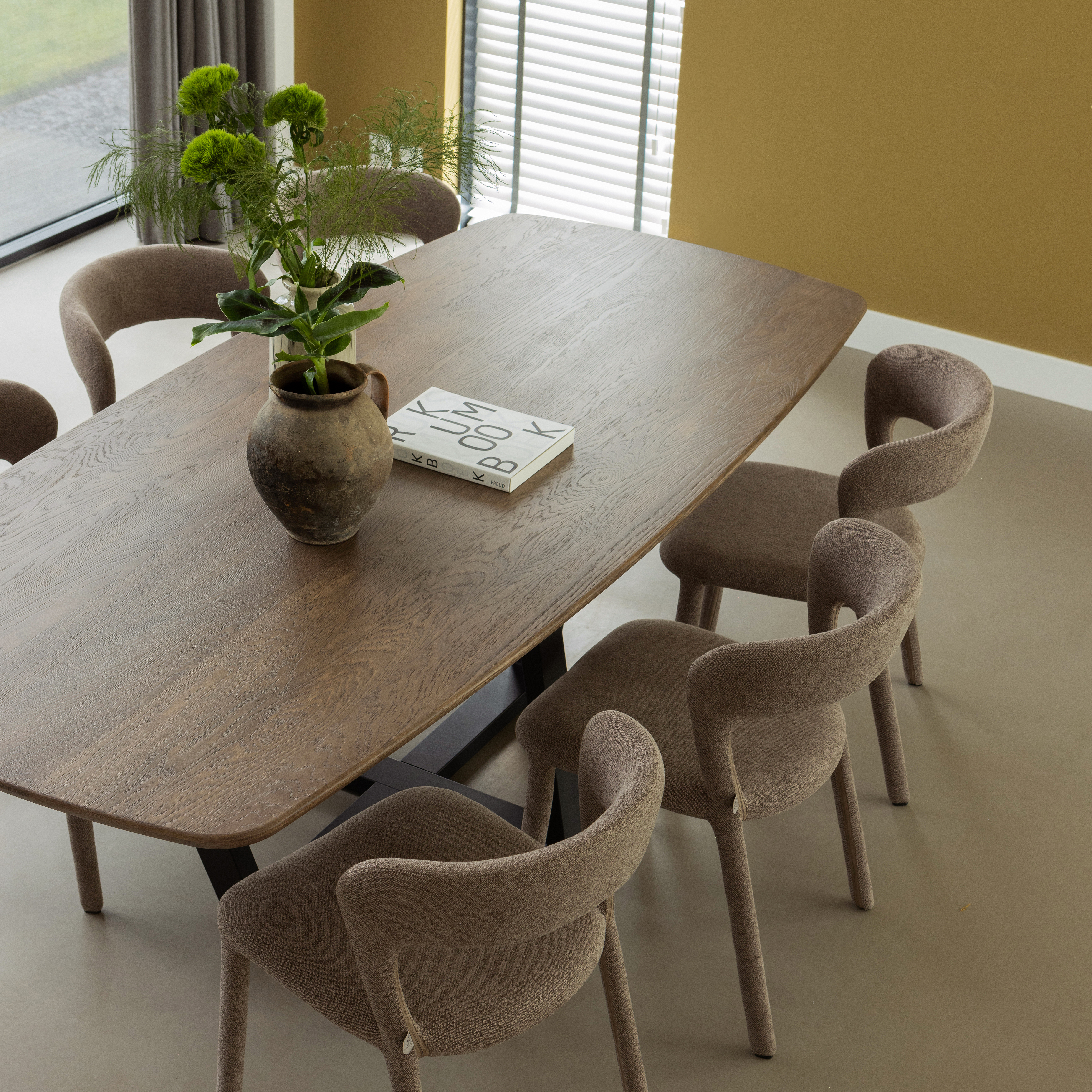 TB-DO-DL22-2100x0990-375294-801419-T-02_SF_FA_Tafelblad_deens_ovaal_doorgaande_lamel_210x100cm_cashmere_brown_Tablo_drenthe_Noble_taupe_VIERKANT.jpg?auto=webp&format=png&width=1500&height=1500