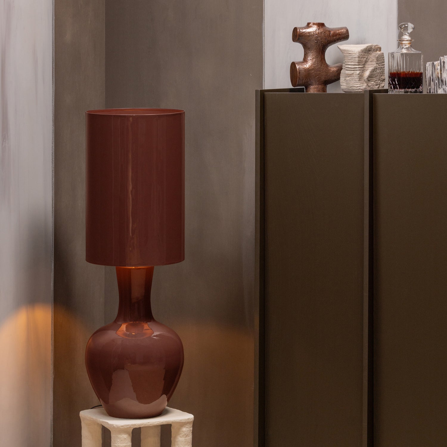 377880-R_01_SF_Loa_tafellamp_rood_vierkant.jpg?auto=webp&format=png&width=1500&height=1500