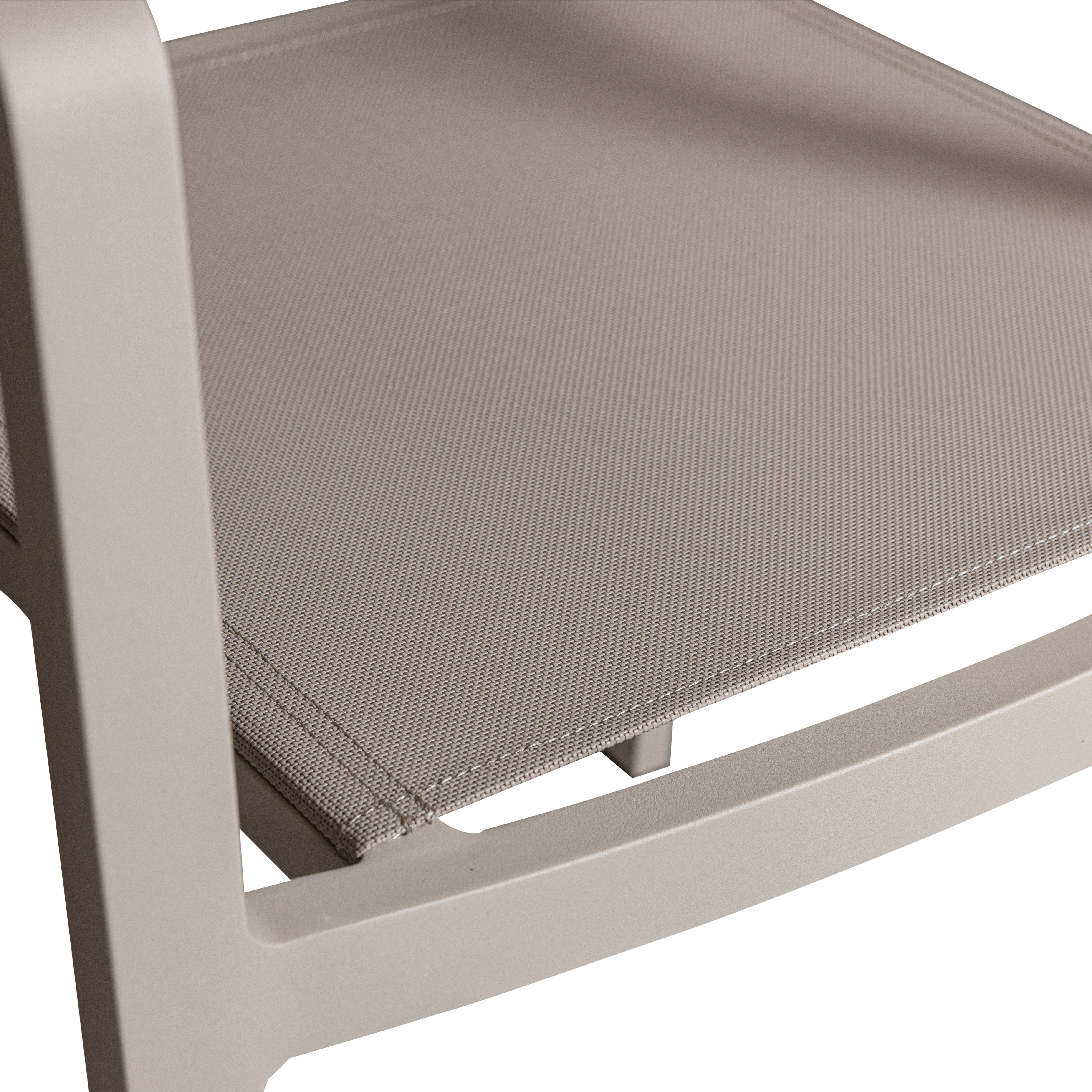 500013-Z-01_VS_EXT_Fowl_eetstoel_aluminium_textileen_zand_detail.png?auto=webp&format=png&width=1500&height=1500
