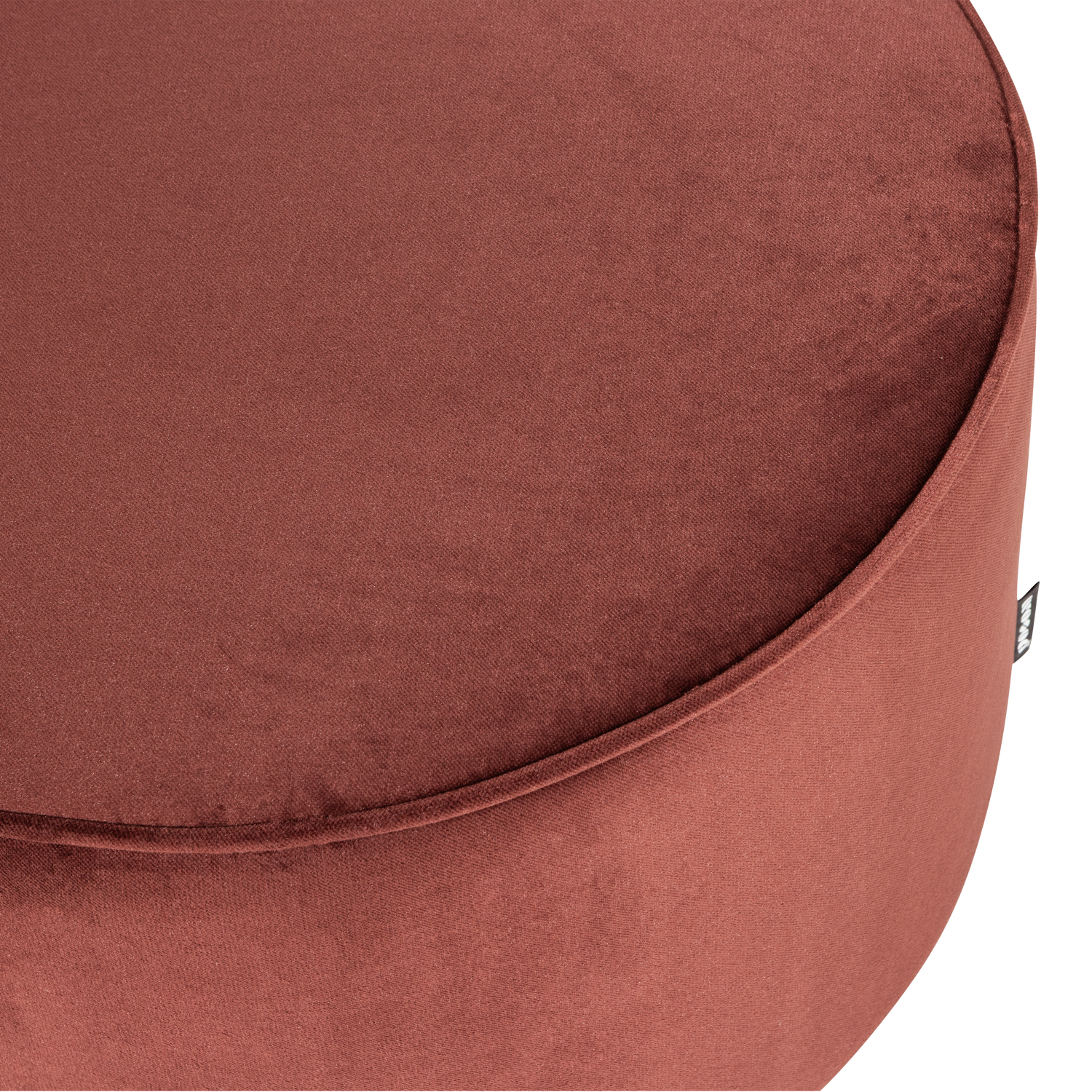 350410-BR_02_Sara_poef_laag_velvet_bordeauxrood_C1.png?auto=webp&format=png&width=1500&height=1500