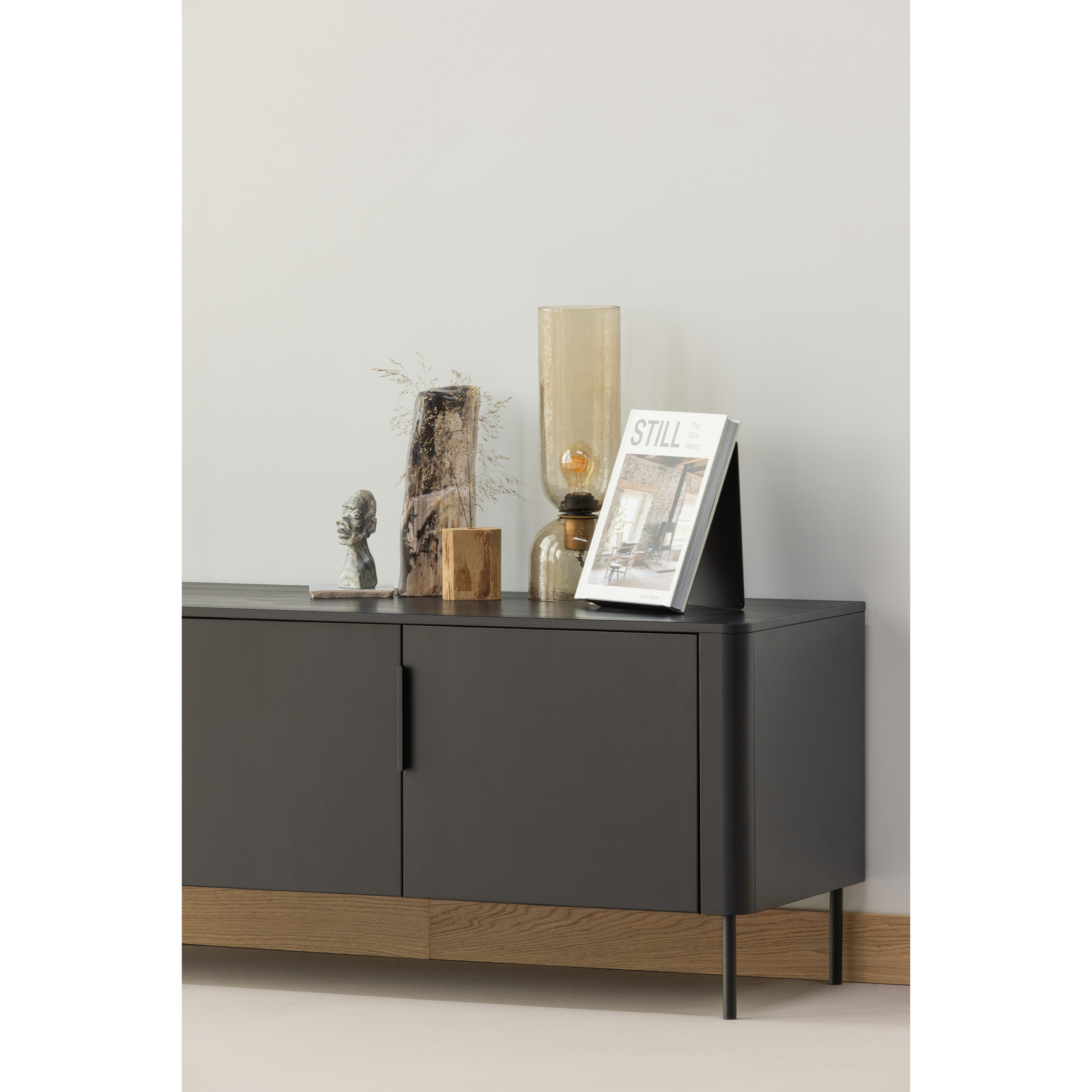 377593-MZ-375035-N-02_SF_WP_Gunnar_tv_meubel_Gigi_tafellamp.png?auto=webp&format=png&width=1500&height=1500