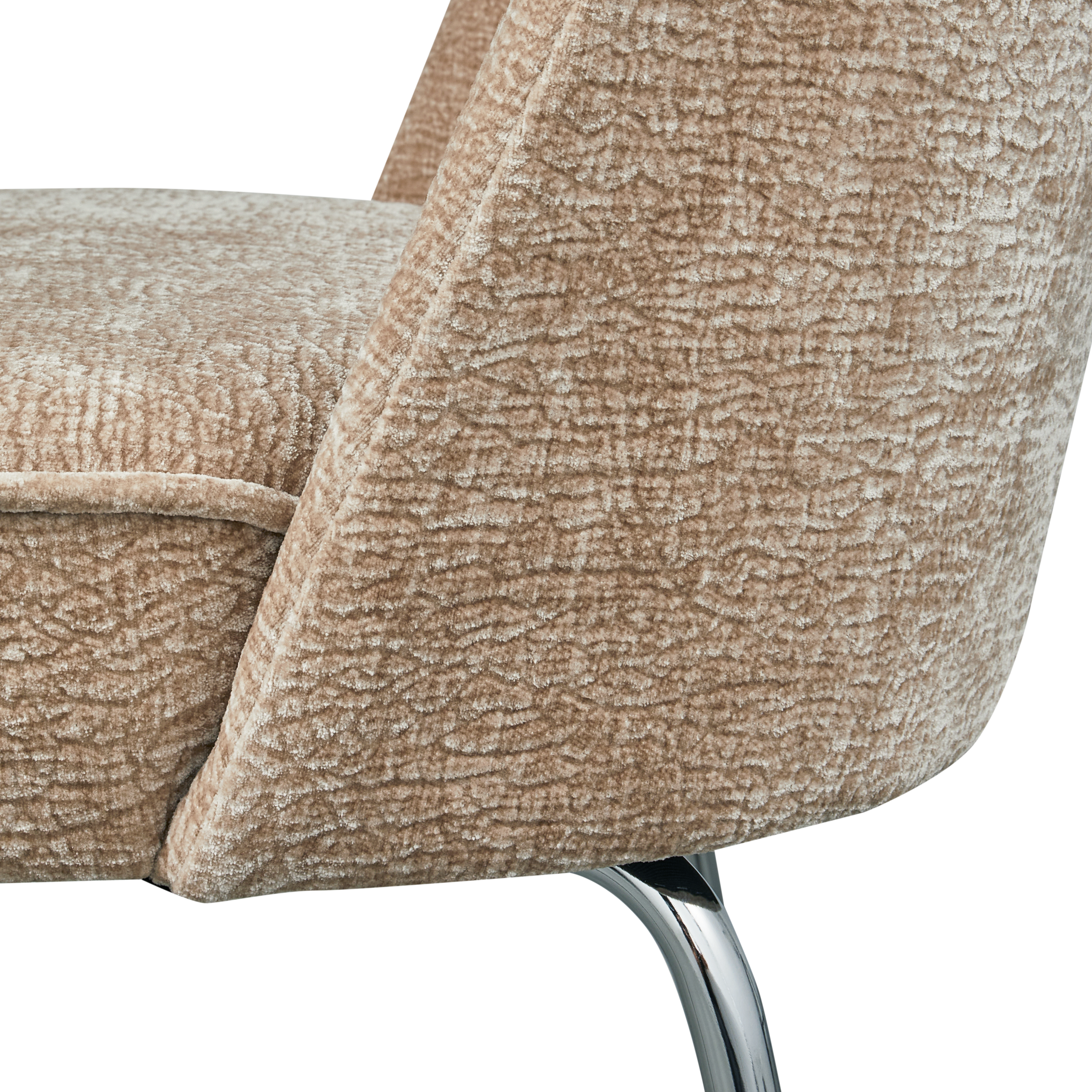 800816-SAC-02_VS_BP_Vogue_eetkamerstoel_3D_chenille_zand_chrome_poot_detail.png?auto=webp&format=png&width=1500&height=1500
