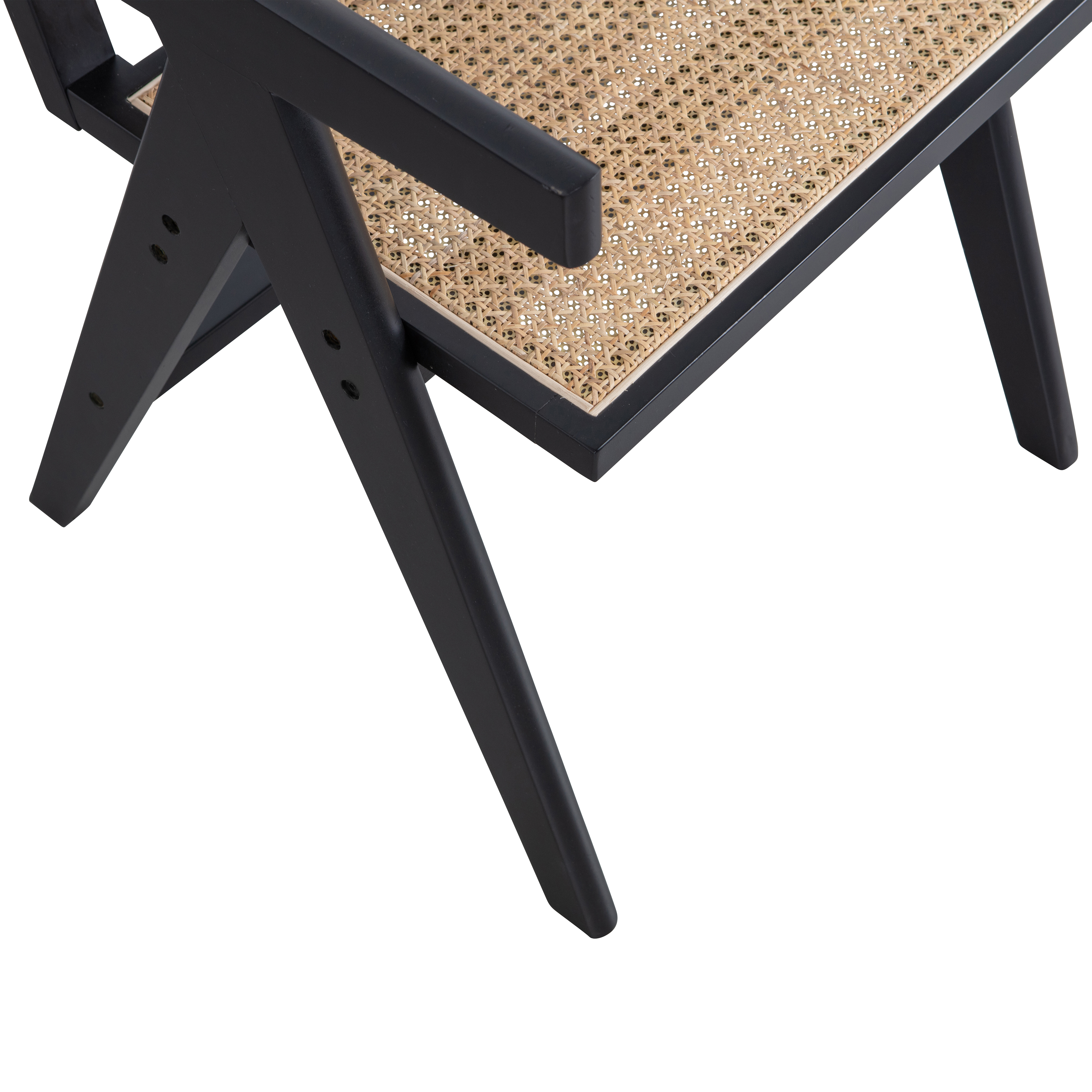 373499-Z-01_VS_WE_Gunn_eetkamerstoel_rattan_hout_zwart_detail.jpg?auto=webp&format=png&width=1500&height=1500