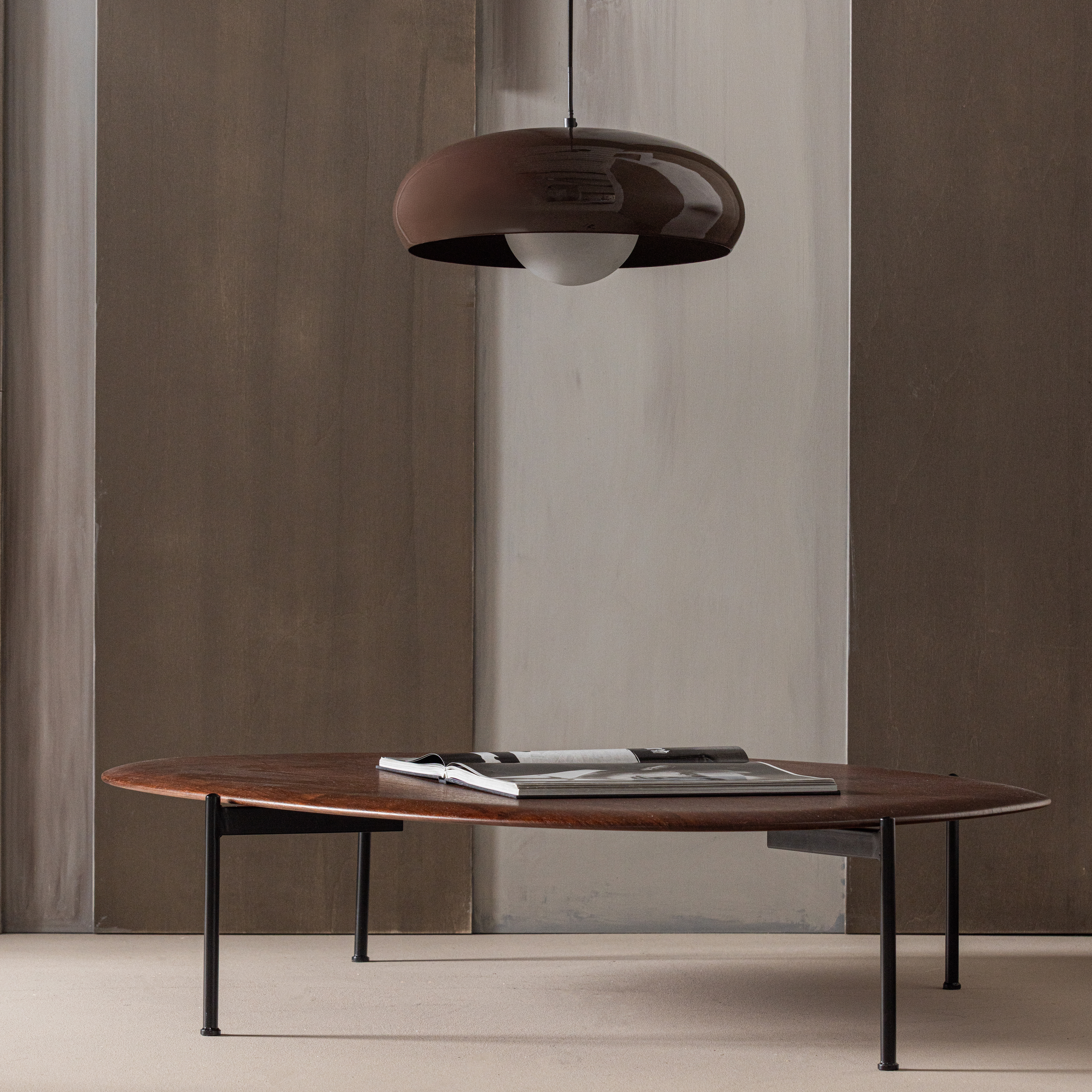 377889-B__377831-B_01_SF_Tivo_hanglamp_hoogglans_bruin_Kota_salontafel_bruin_vierkant.jpg?auto=webp&format=png&width=1500&height=1500