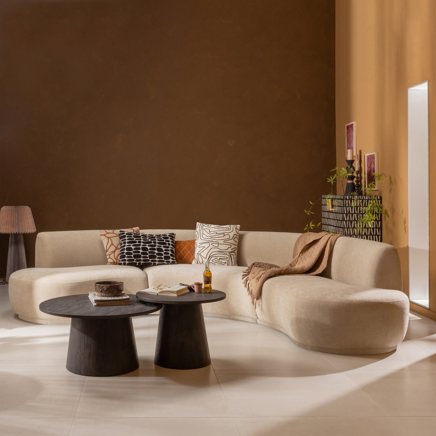 200425-N-374024-R-374020-Z-374026-R-374027-L-377399-D-377398-D-01_SF_WE_Batavier_naturel_Erian_Anwar_Idris_Jaydi_Maan_VIERKANT_PS.jpg?auto=webp&format=png&width=1500&height=1500