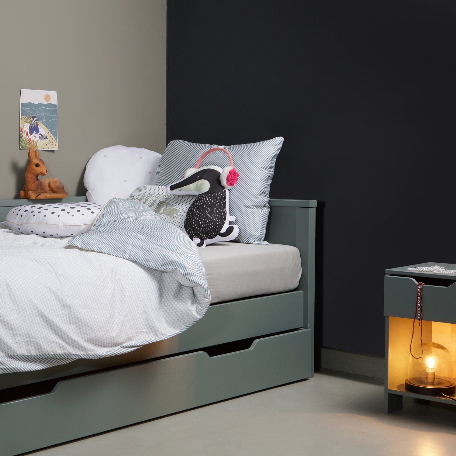 365593-G-365594-G-365597-G-01_SF_FA_Nikki_bed_bedlade_nachtkastje_VIERKANT.jpg?auto=webp&format=png&width=1500&height=1500