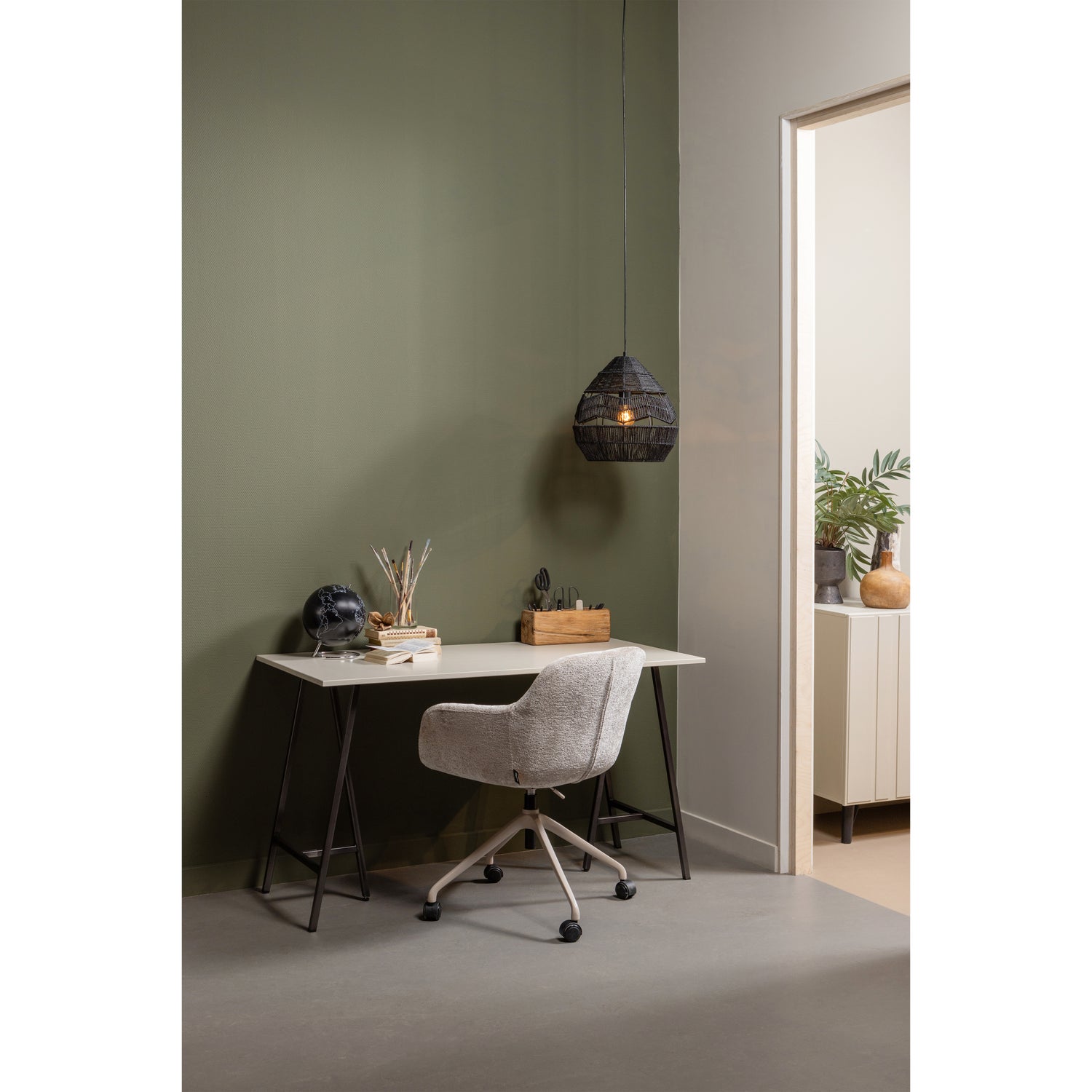 374112-D-374075-T-377105-Z-01_SF_FA_Tino_bureau_grenen_dust_Morros_bureaustoel_Adelaide_hanglamp.jpg?auto=webp&format=png&width=1500&height=1500