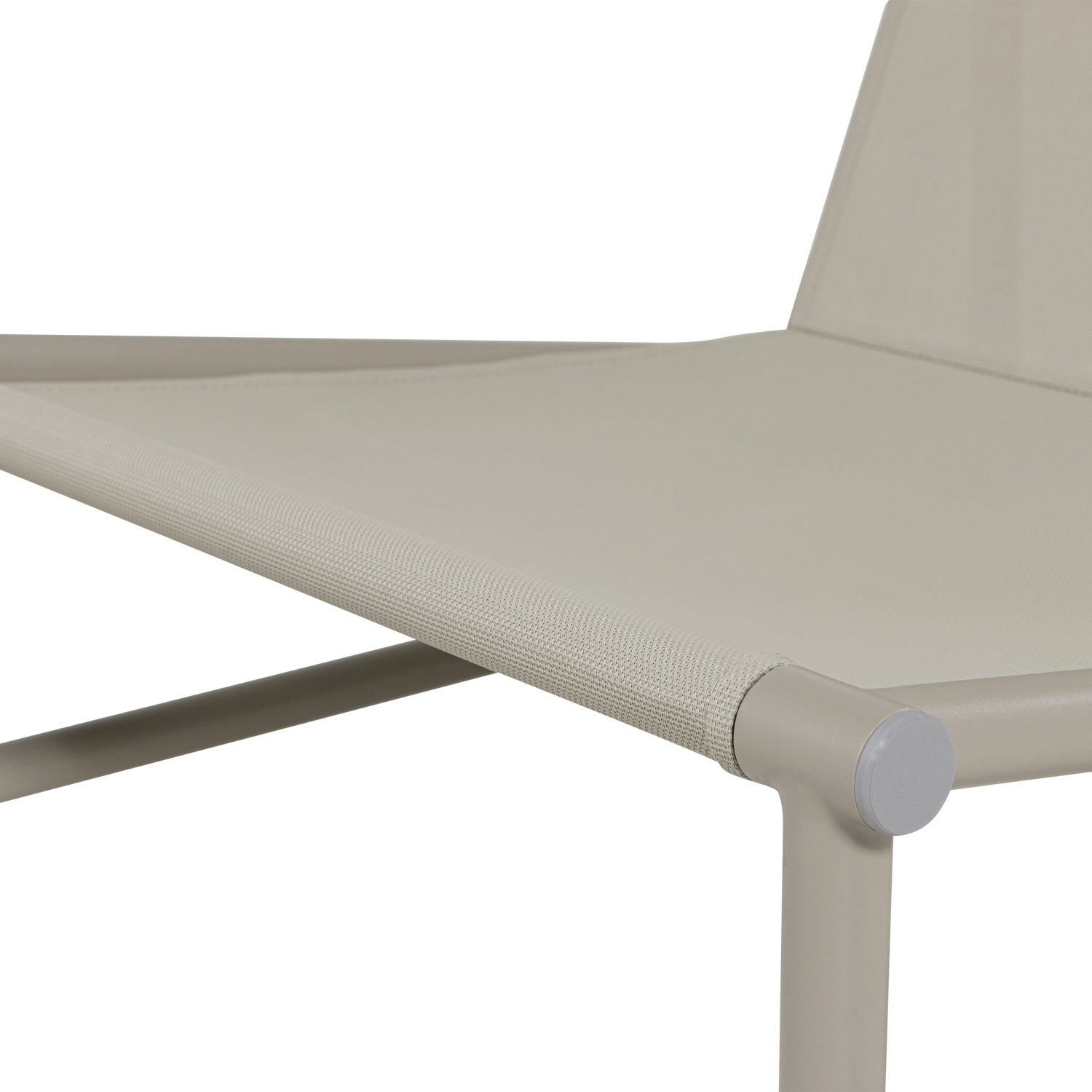 377709-S_02_VS_WO_Elvo_tuin_loungestoel_aluminium_streep_wit-zand_C2.png?auto=webp&format=png&width=1500&height=1500