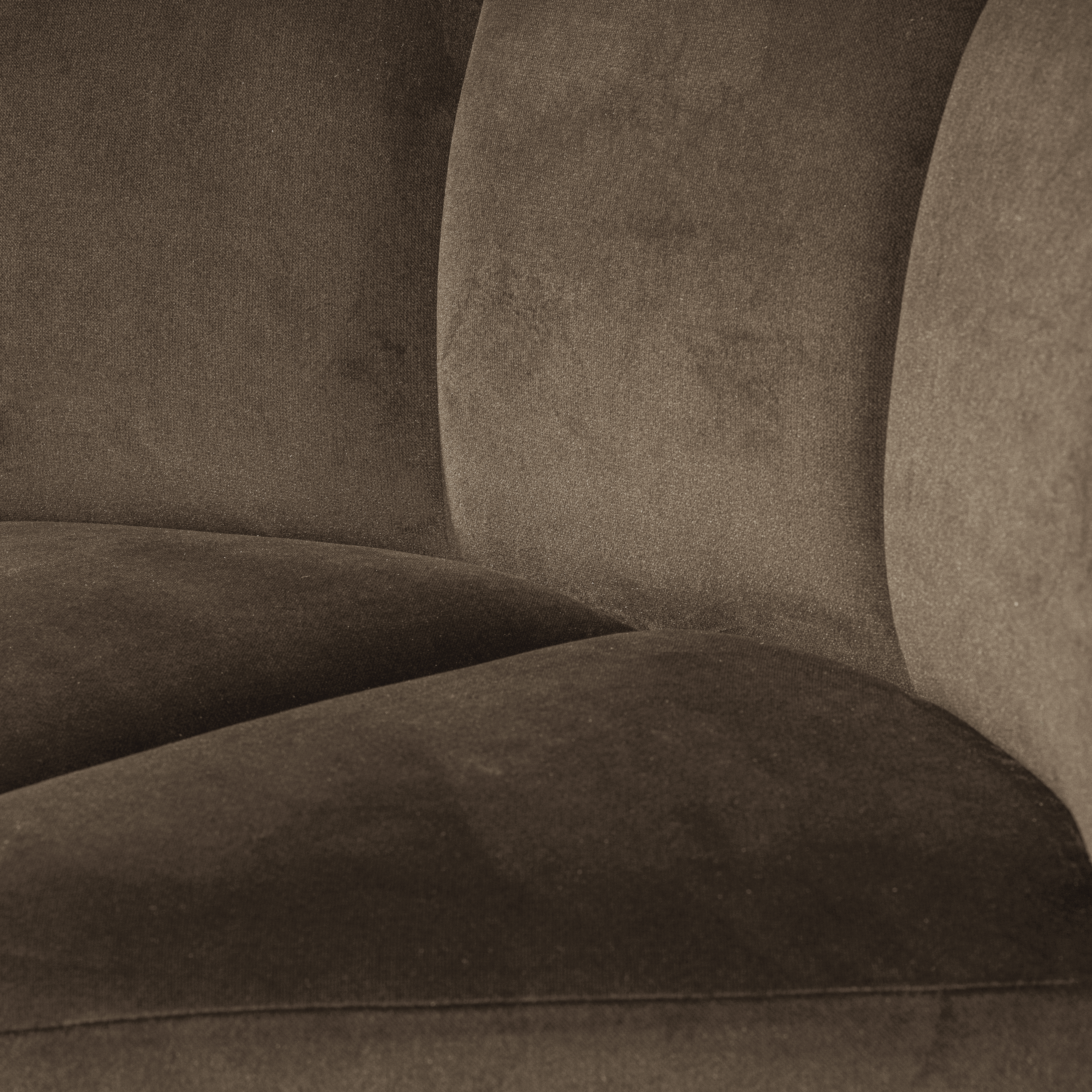 378533-VT_05_VS_WP_Mojo_eetbank_hoek_met_rugleuning_velvet_taupe_C2.png?auto=webp&format=png&width=1500&height=1500