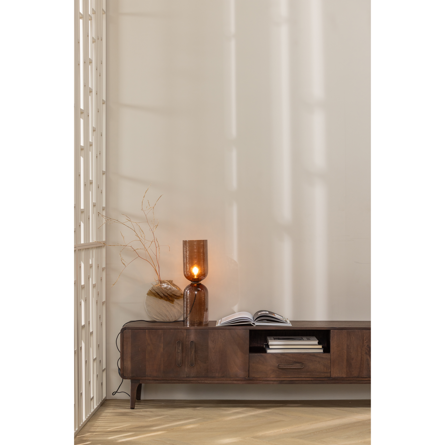 377569-B-02_SF_ES_Liya_tv_meubel_200cm_mango_hout_donkerbruin.png?auto=webp&format=png&width=1500&height=1500