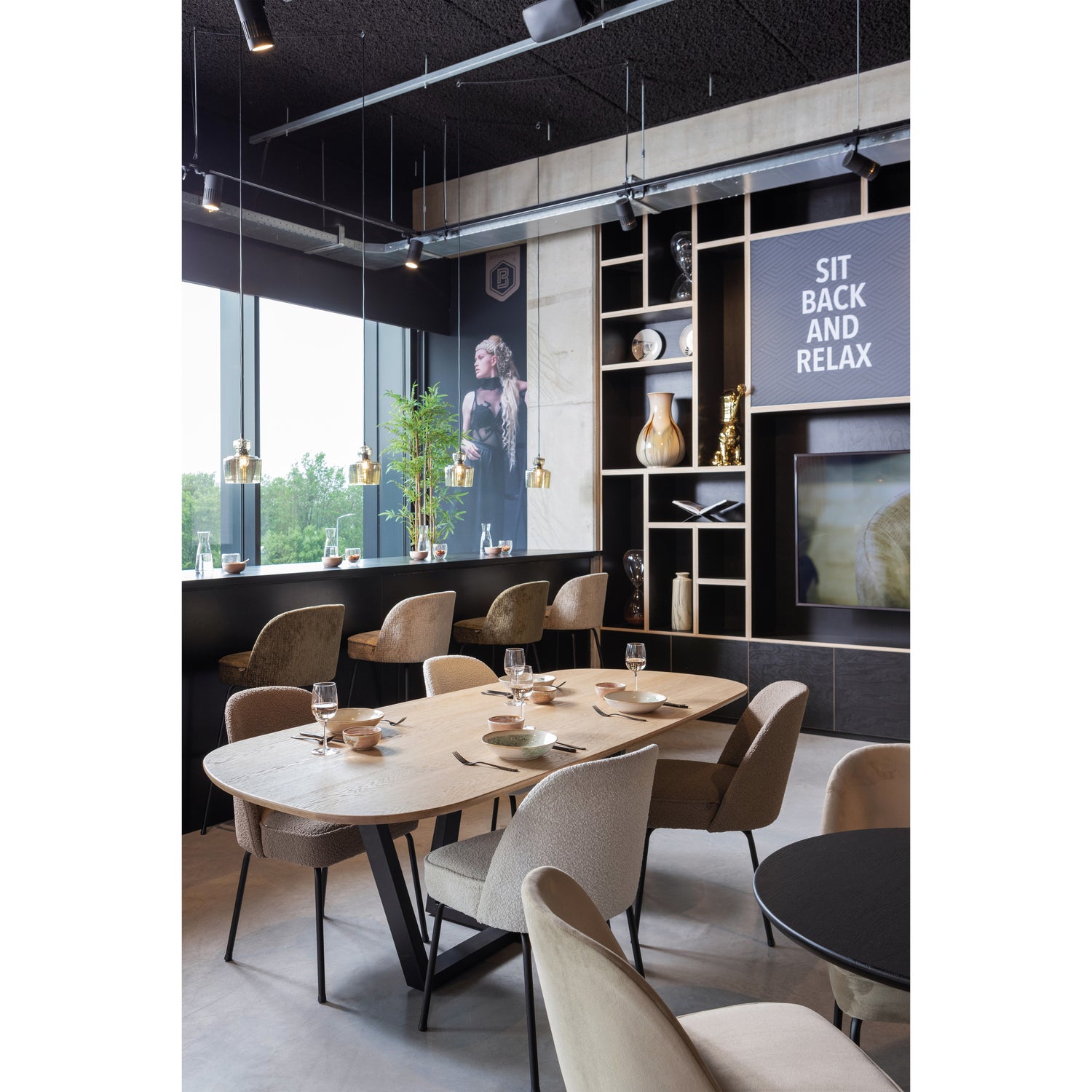 376095-375294-800816-NA-800816-NO-01_SF_FA_Tablo_tafelblad_organisch_220x100cm_Drenthe_poot_Vogue_boucle.jpg?auto=webp&format=png&width=1500&height=1500