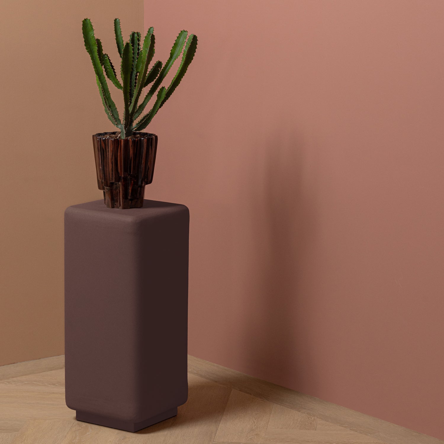 377881-B_01_SF_Luen_plantenstandaard_bruin_vierkant.jpg?auto=webp&format=png&width=1500&height=1500