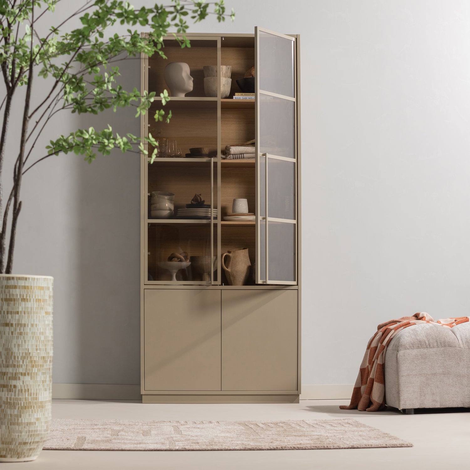 377567-M-377625-T-02_SF_WP_Casa_buffetkast_grenen_mud_Lovi_vloerkleed_vierkant.png?auto=webp&format=png&width=1500&height=1500