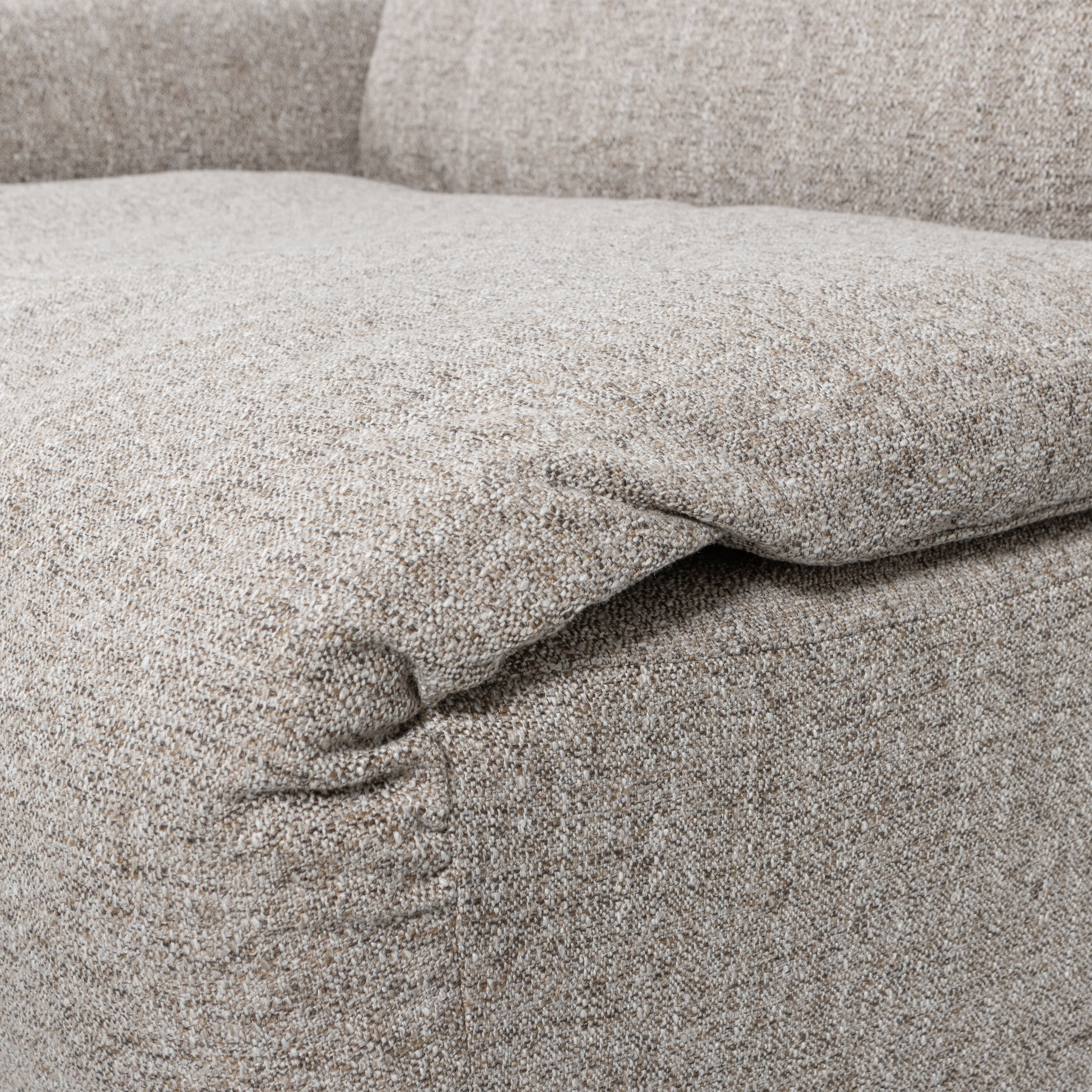 377521-NM-01_VS_WE_Baggy_1-zits_met_arm_links_geweven_stof_naturel_melange_C1.png?auto=webp&format=png&width=1500&height=1500