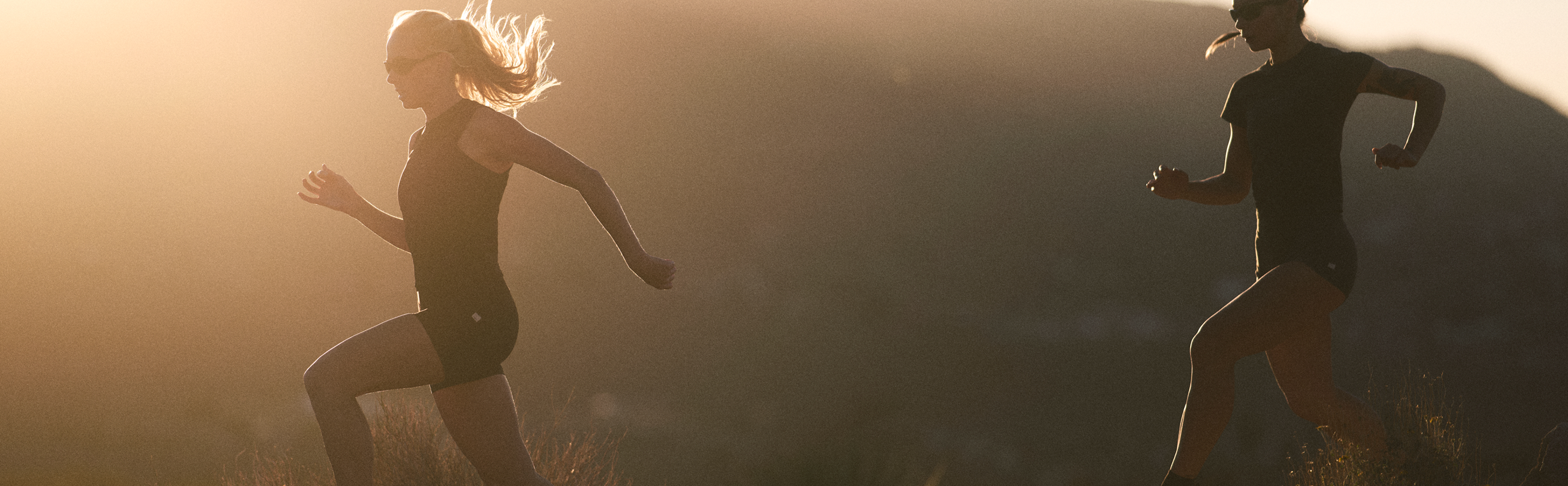 women running in vuori clothing