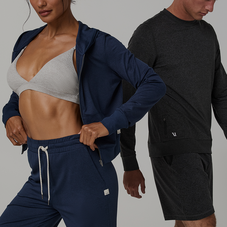 man and woman in vuori dreamknit