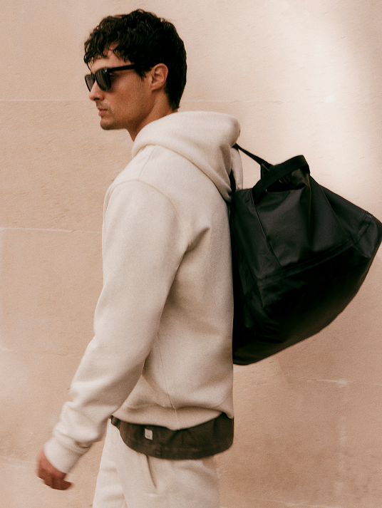 man wearing a vuori hat