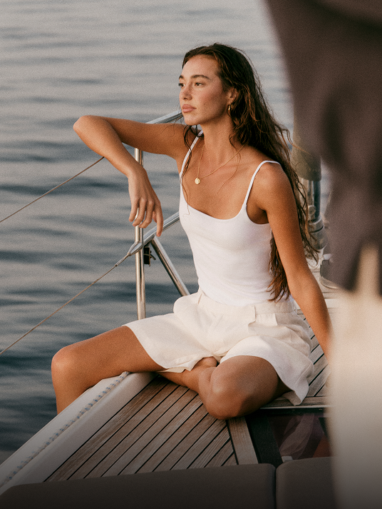 woman wearing vuori allthefeels cami