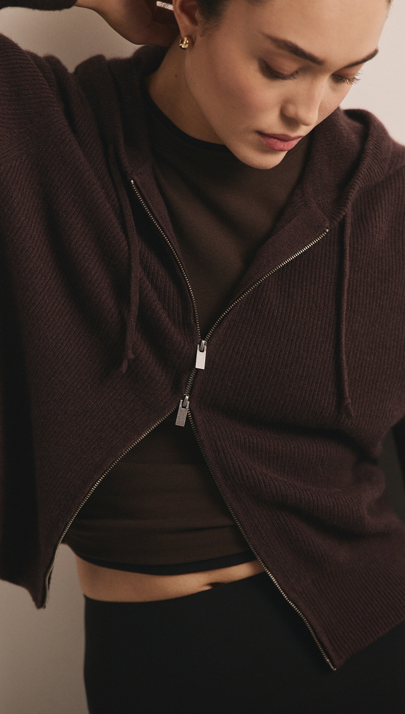 cindy crawford in vuori clothing