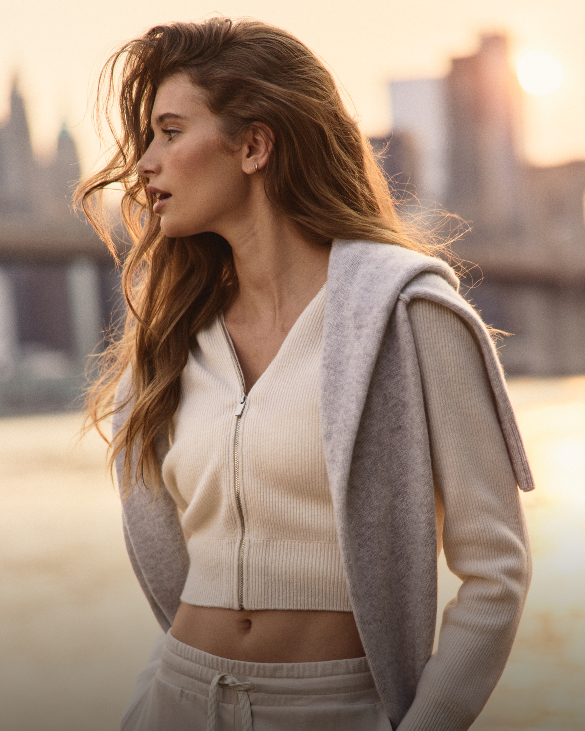 woman wearing vuori cashmere