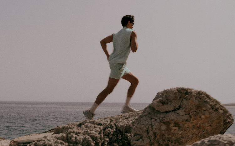 man running in vuori kore breathe