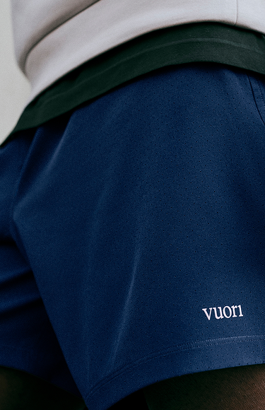 man wearing vuori kore short