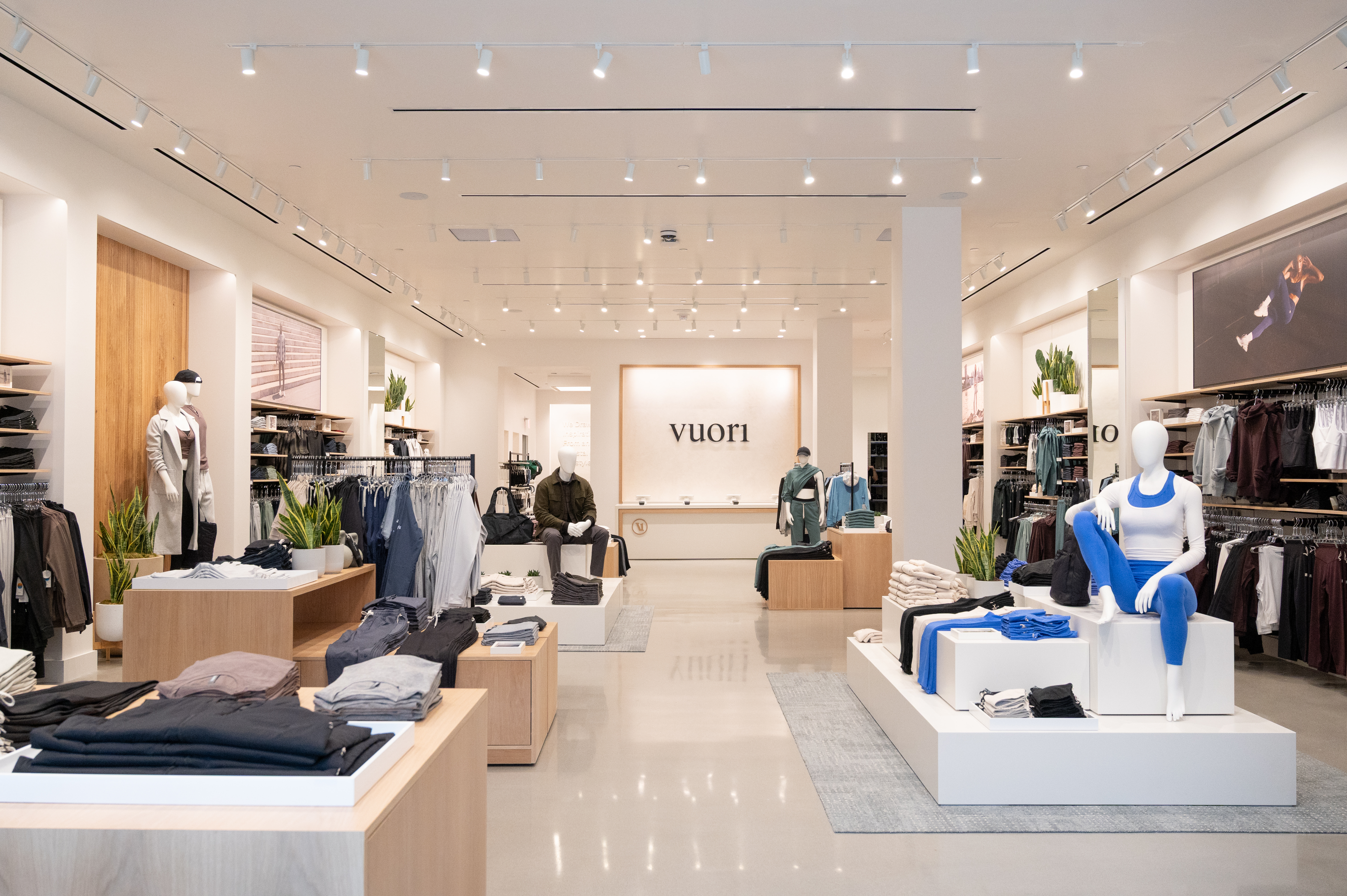 Vuori Garden State Plaza